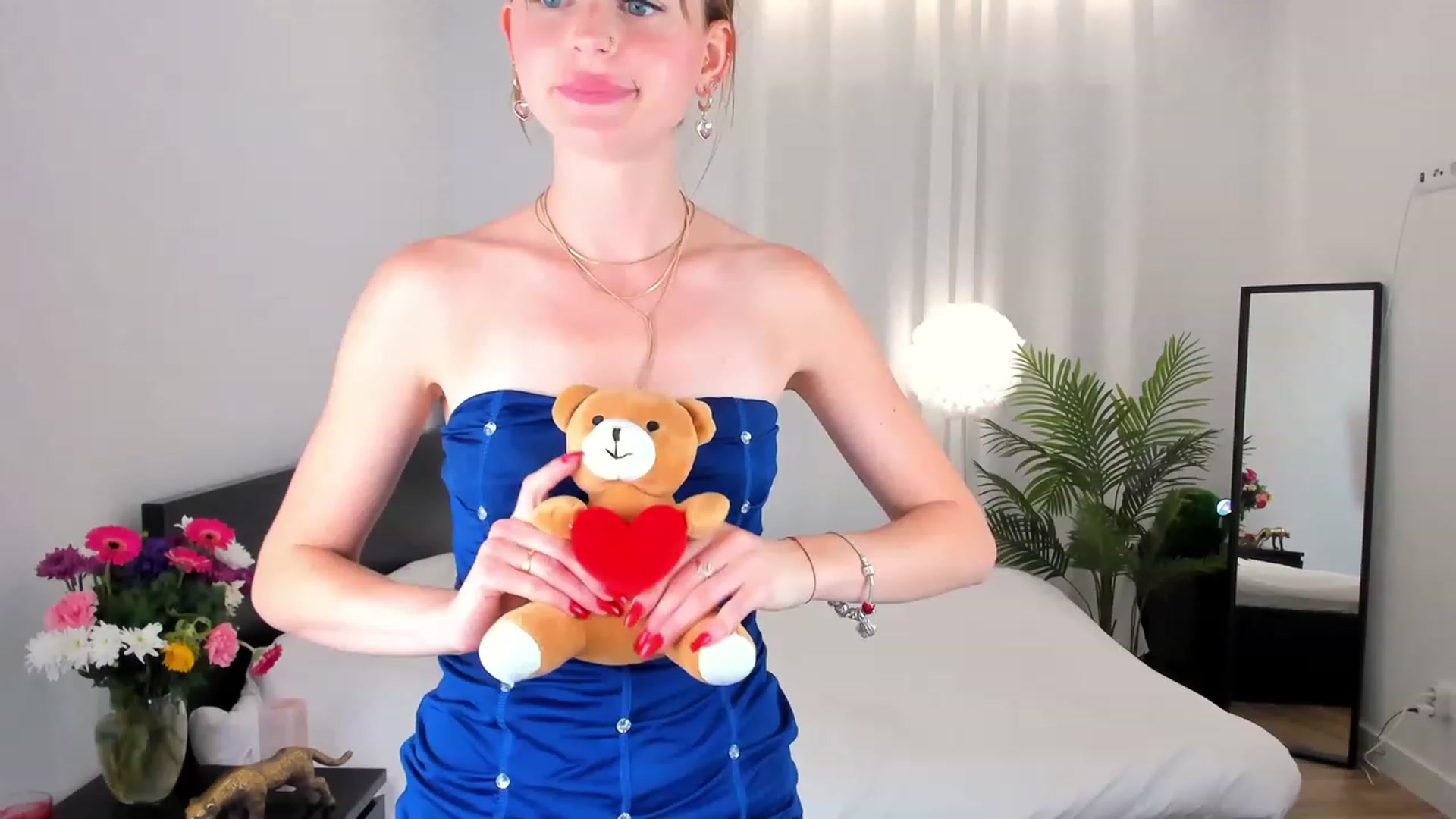 Gallery image thumbnail from AshleyBamby's myfreecams stream on, 09/11/2023, 23:51 image 12 of 20