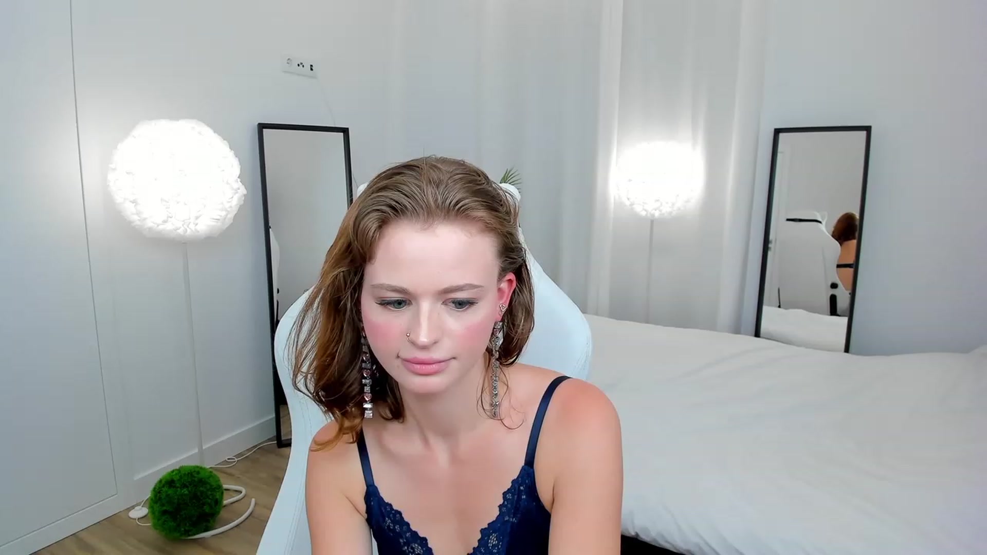 Gallery image thumbnail from AshleyBamby's myfreecams stream on, 09/21/2023, 24:21 image 19 of 20