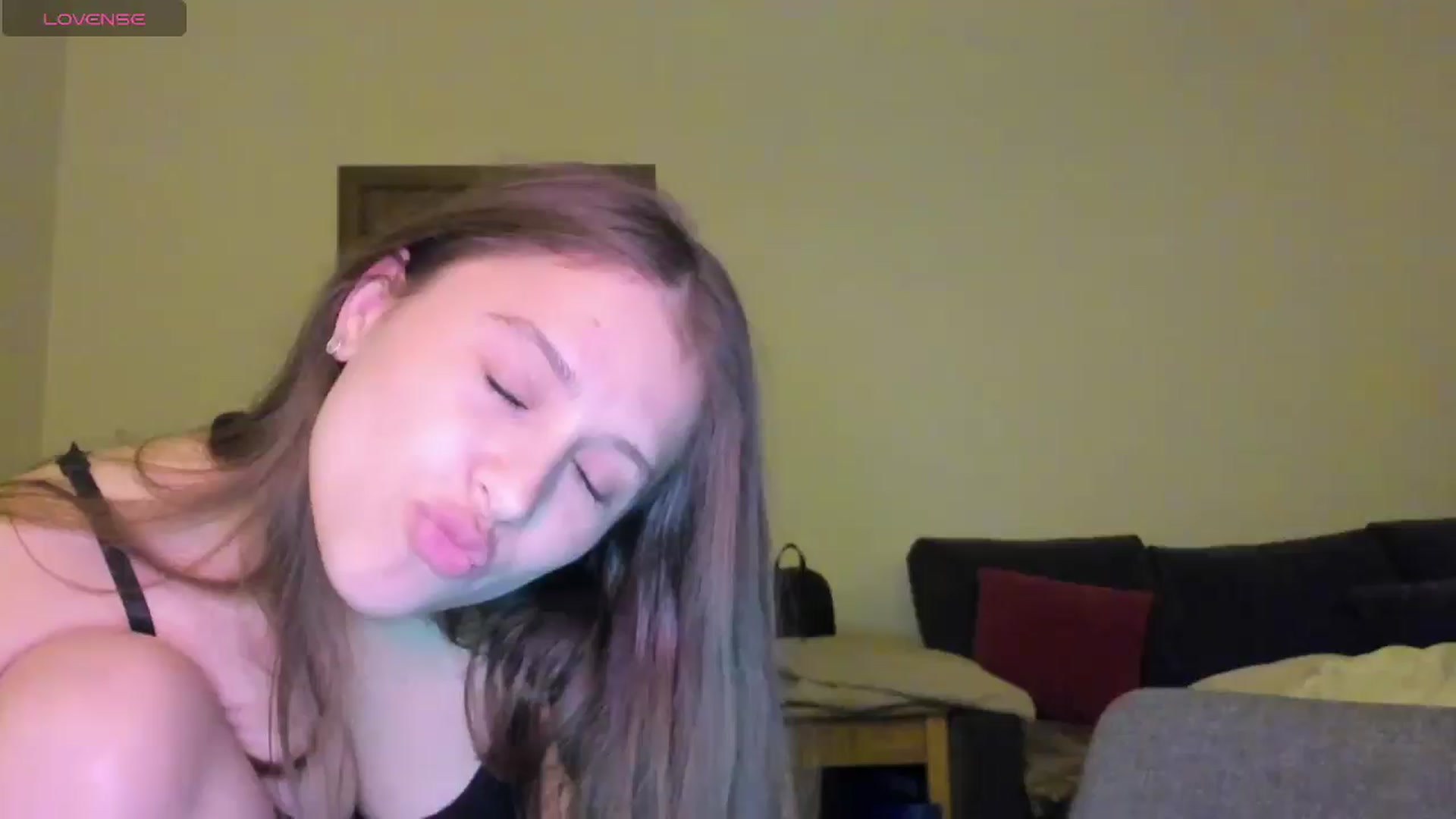 Gallery image thumbnail from AshleyBlush's myfreecams stream on, 12/17/2025, 03:59 image 5 of 20