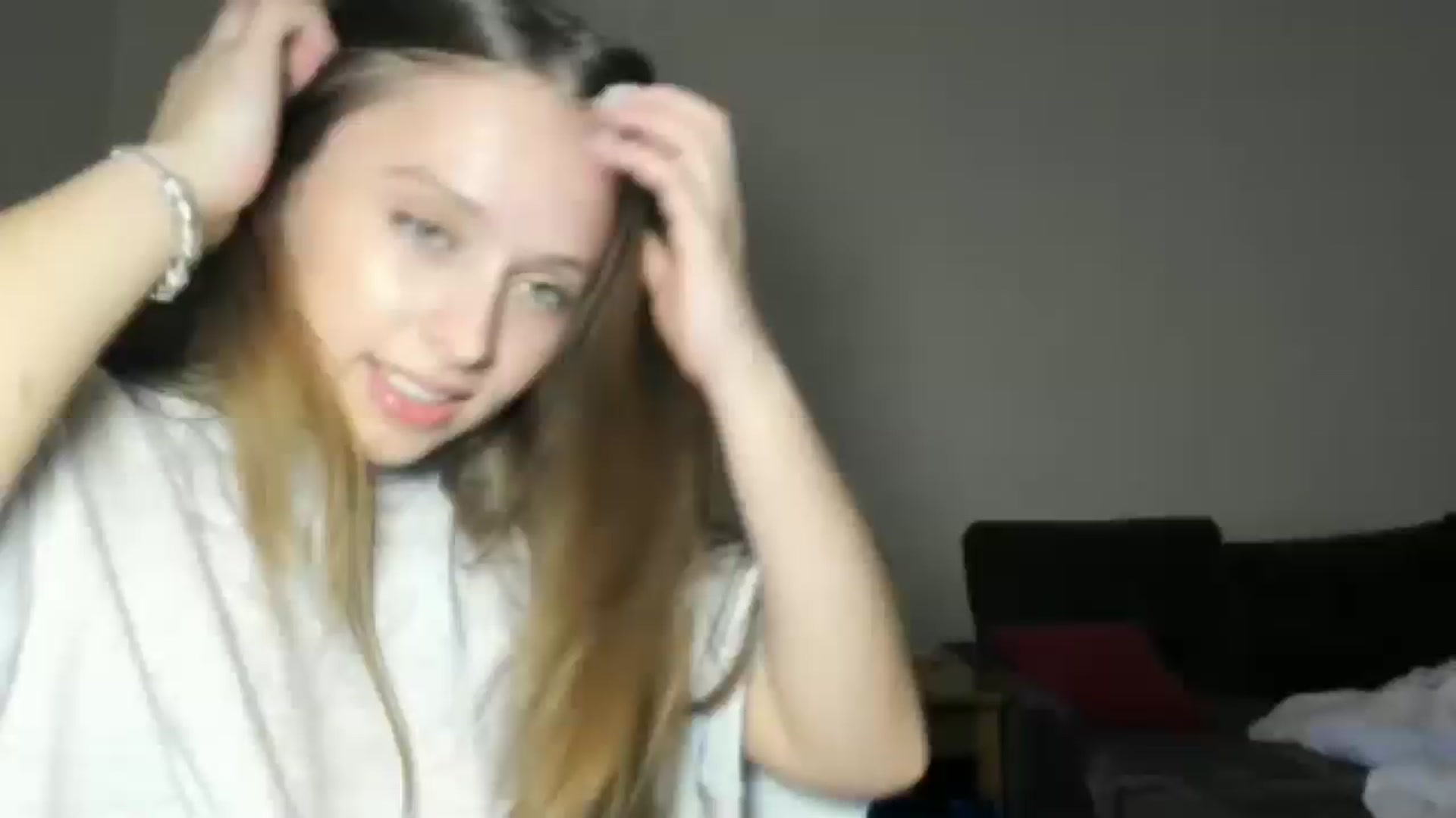 Gallery image thumbnail from AshleyBlush's myfreecams stream on, 12/18/2025, 02:06 image 2 of 20