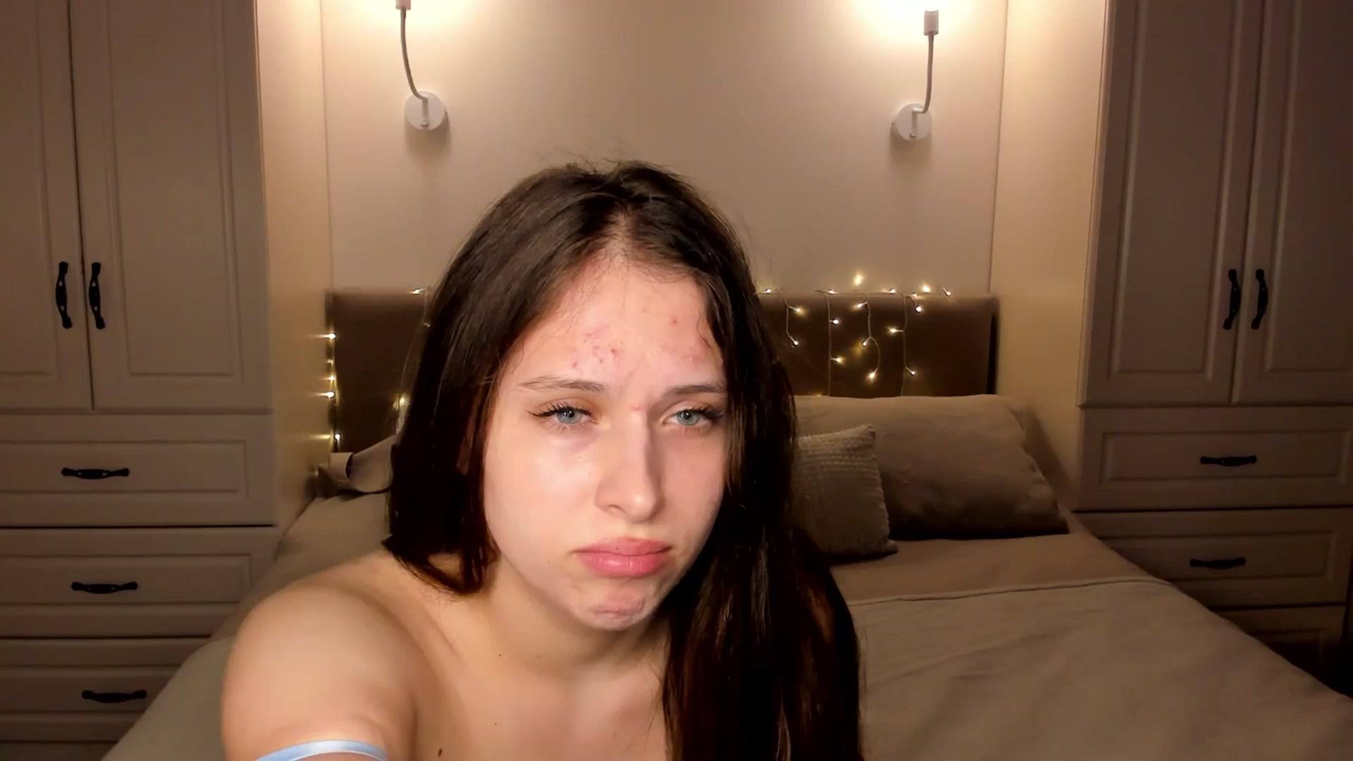 Gallery image thumbnail from AshleyBlush's myfreecams stream on, 04/21/2026, 03:07 image 9 of 20