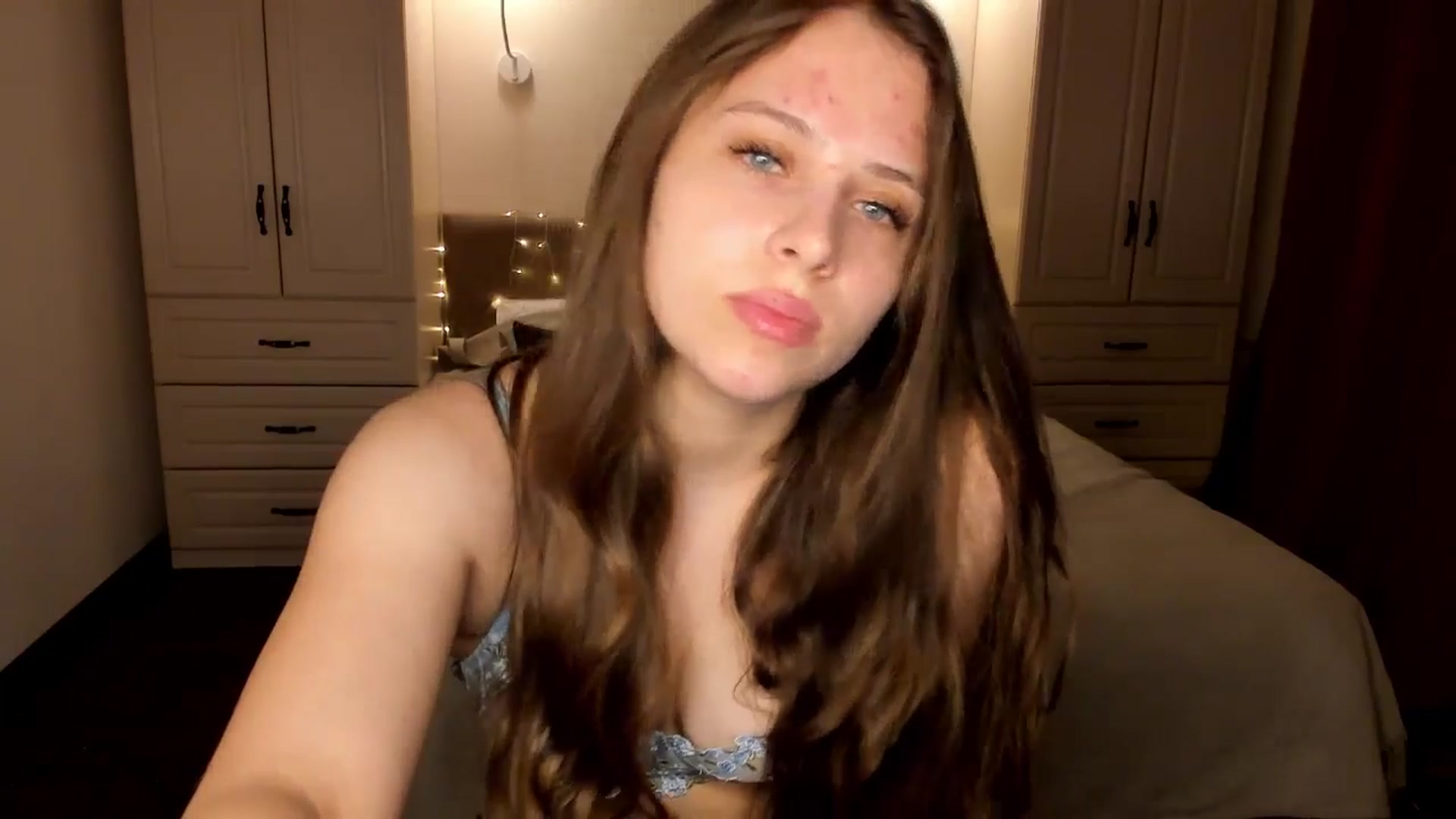 Gallery image thumbnail from AshleyBlush's myfreecams stream on, 04/21/2026, 03:07 image 4 of 20