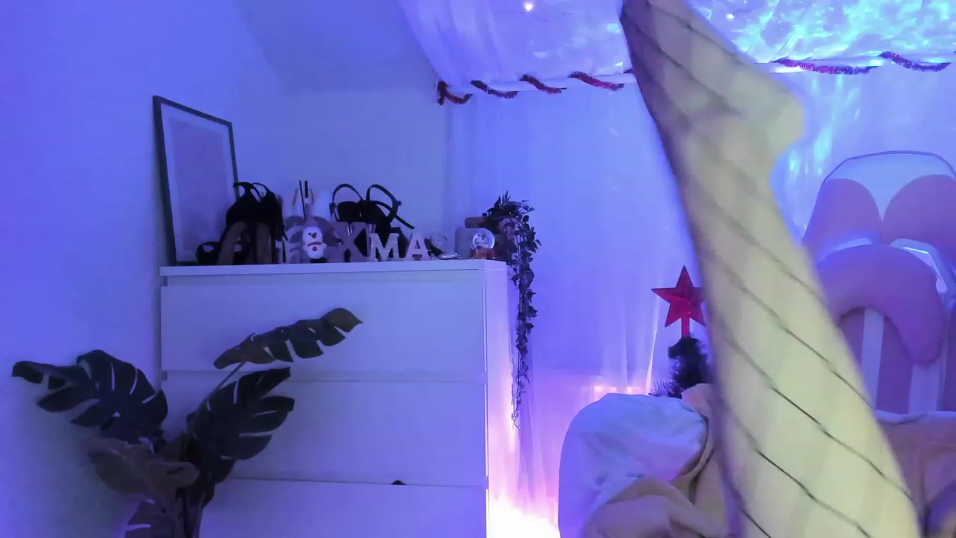 Gallery image thumbnail from AshleyJohnes's myfreecams stream on, 12/06/2022, 07:38 image 2 of 20