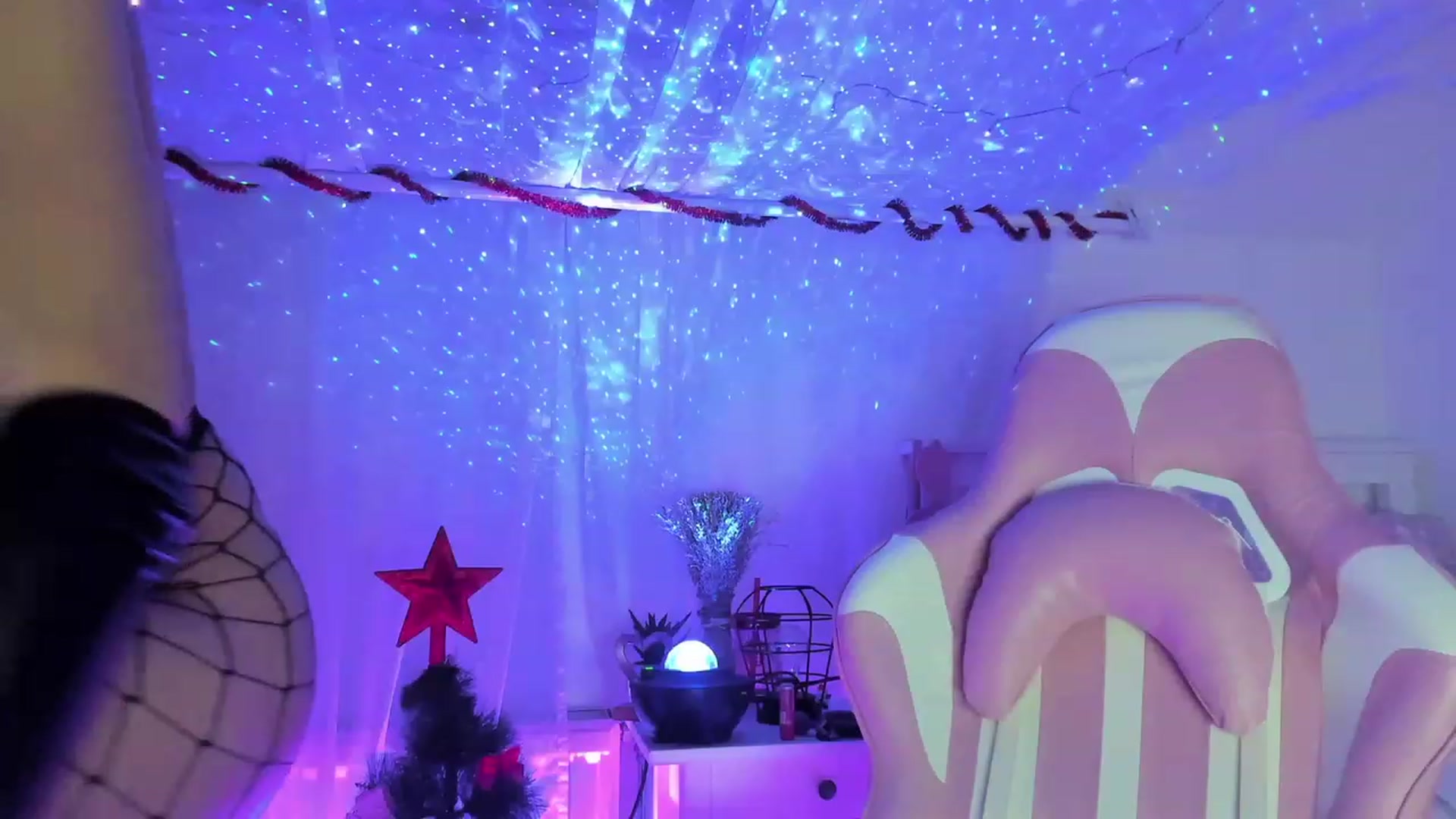 Gallery image thumbnail from AshleyJohnes's myfreecams stream on, 12/06/2022, 07:38 image 9 of 20