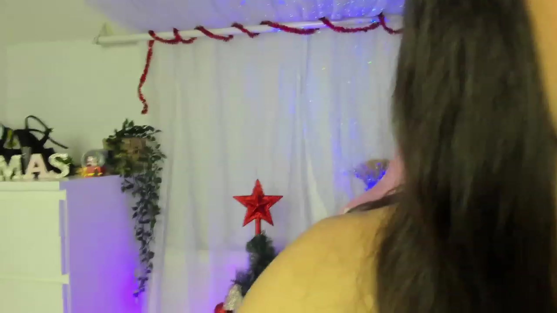 Gallery image thumbnail from AshleyJohnes's myfreecams stream on, 12/10/2022, 08:47 image 9 of 20