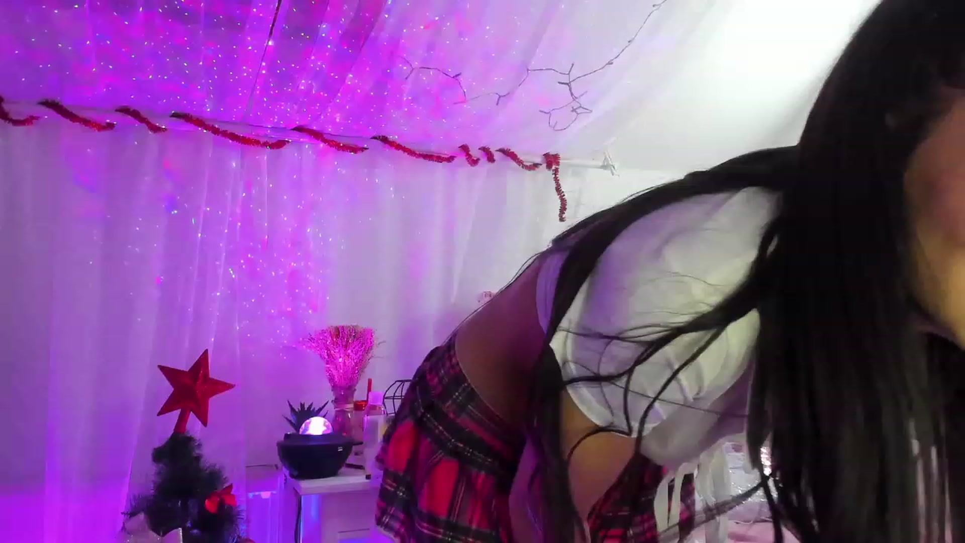 Gallery image thumbnail from AshleyJohnes's myfreecams stream on, 12/29/2022, 06:04 image 12 of 20