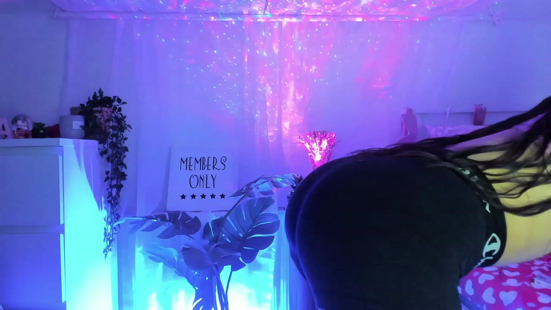 Gallery image thumbnail from AshleyJohnes's myfreecams stream on, 01/20/2023, 07:03 image 3 of 20