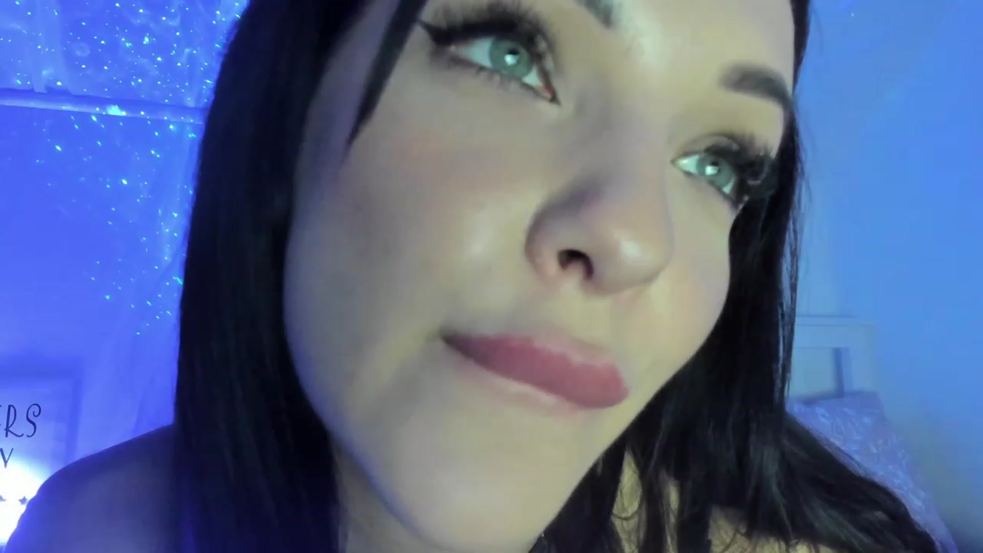 Gallery image thumbnail from AshleyJohnes's myfreecams stream on, 01/26/2023, 08:38 image 13 of 20