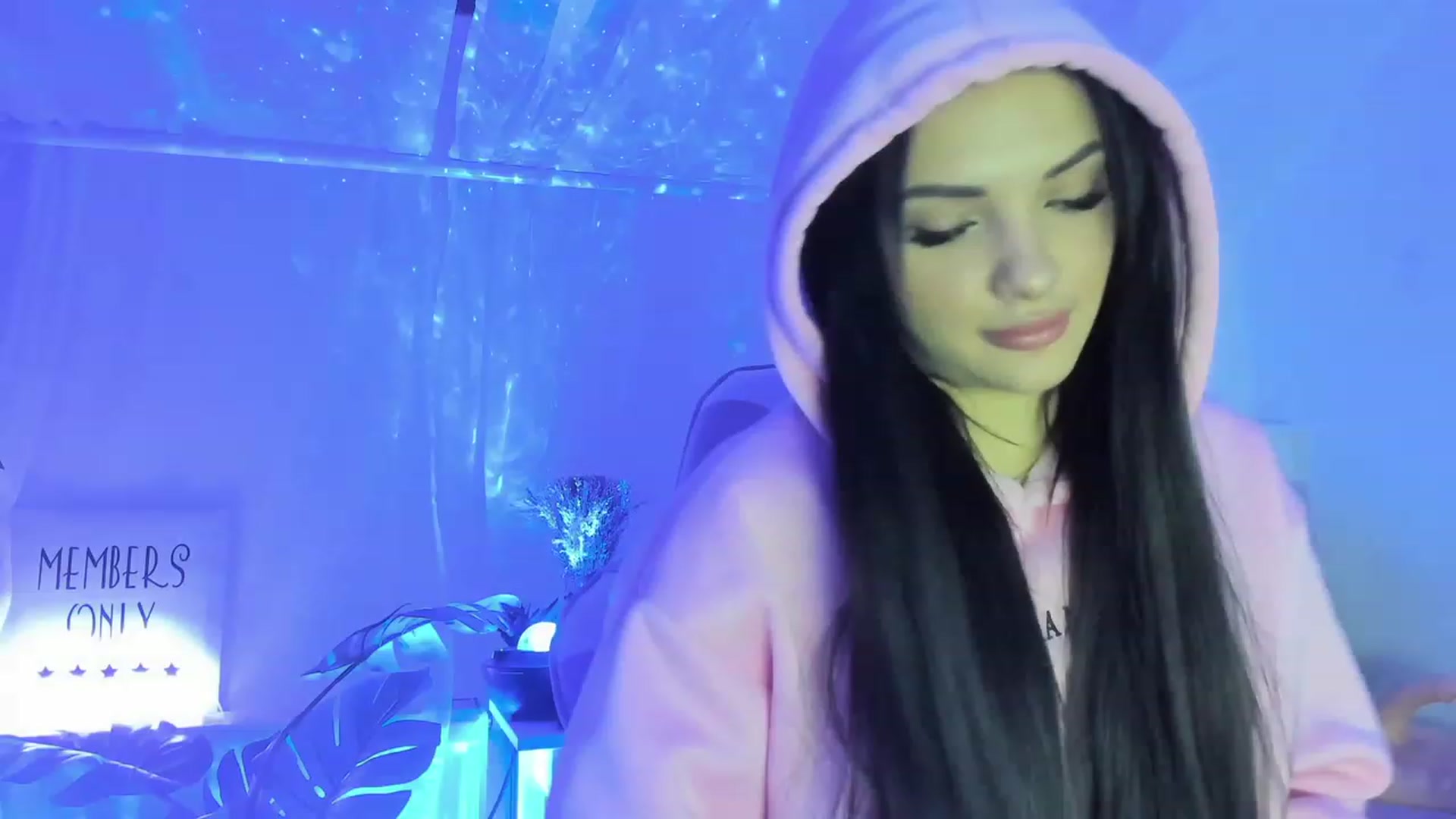 Gallery image thumbnail from AshleyJohnes's myfreecams stream on, 02/03/2023, 07:44 image 3 of 20