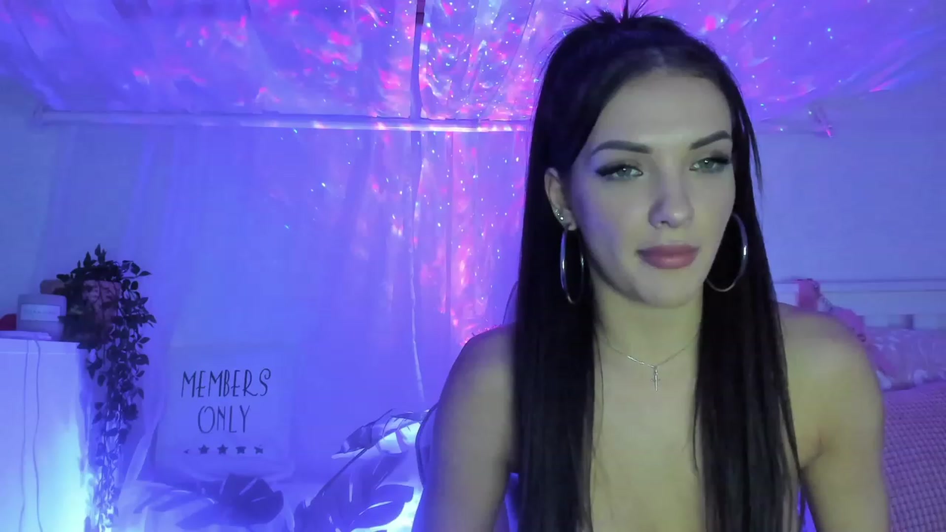 Gallery image thumbnail from AshleyJohnes's myfreecams stream on, 02/10/2023, 08:55 image 10 of 20