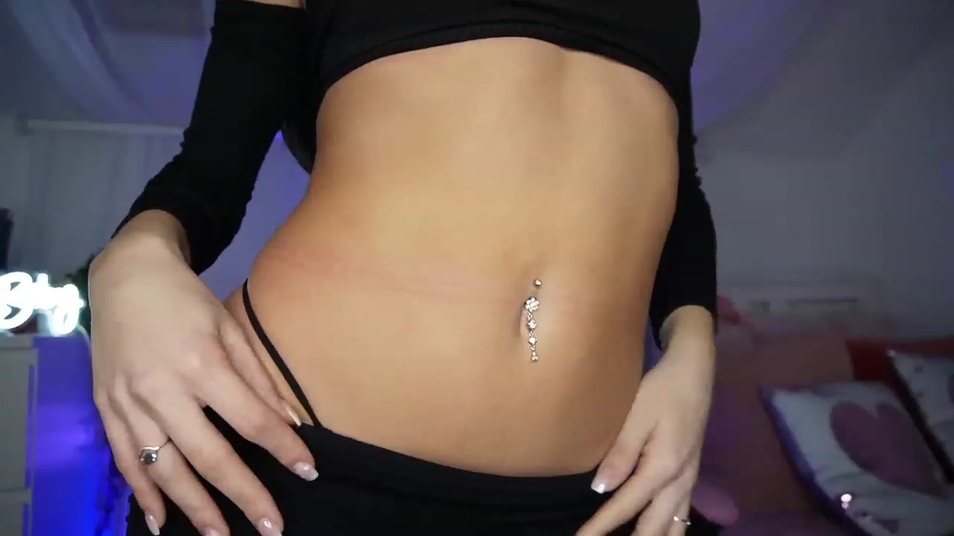 Gallery image thumbnail from AshleyJohnes's myfreecams stream on, 02/18/2023, 07:59 image 11 of 20