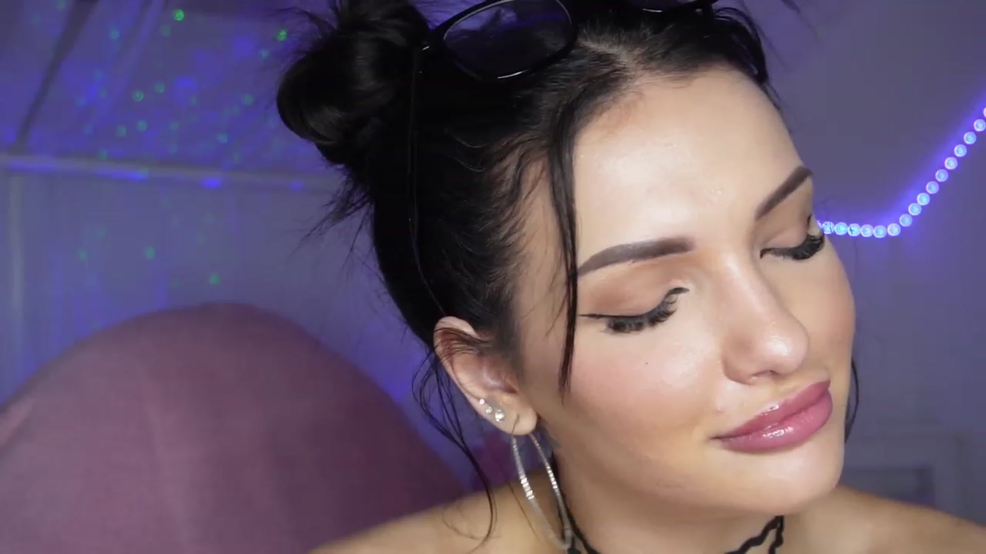 Gallery image thumbnail from AshleyJohnes's myfreecams stream on, 04/17/2023, 07:51 image 15 of 20