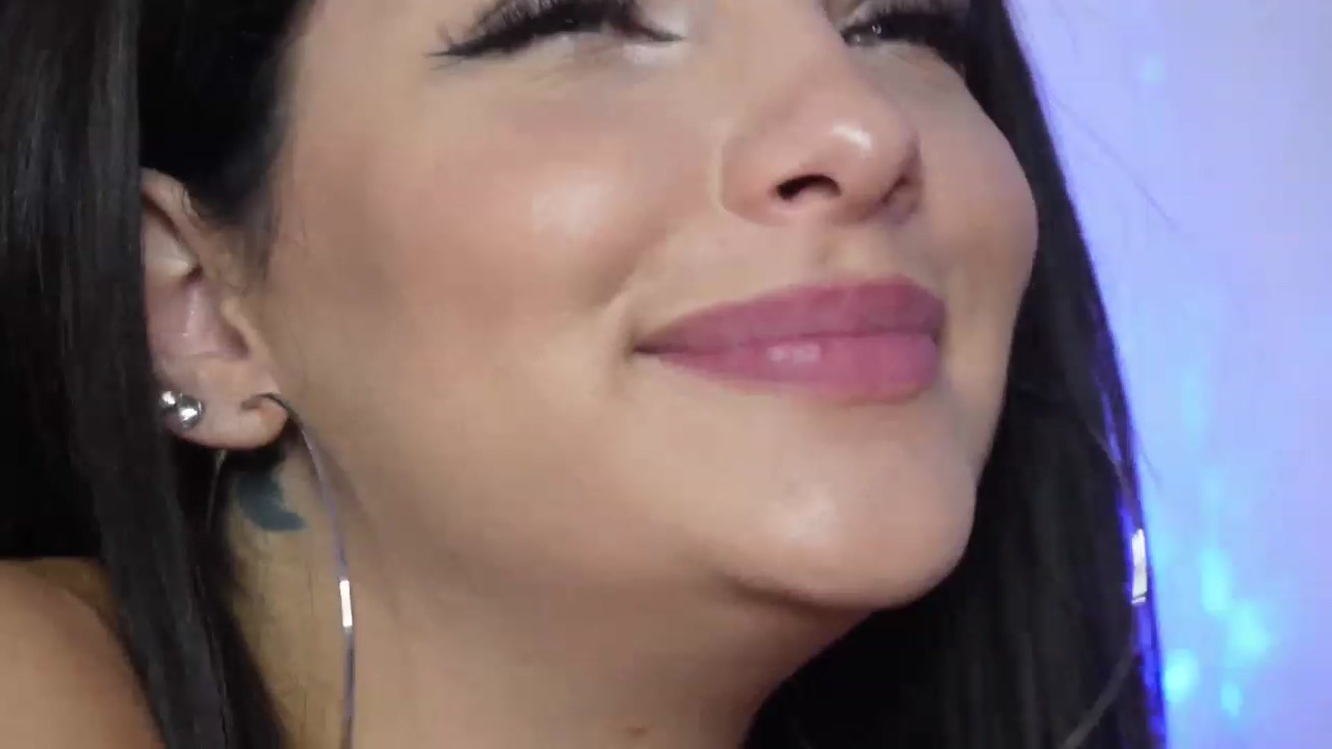 Gallery image thumbnail from AshleyJohnes's myfreecams stream on, 05/20/2023, 05:53 image 18 of 20