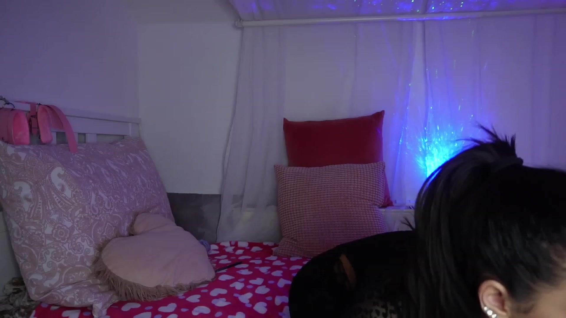 Gallery image thumbnail from AshleyJohnes's myfreecams stream on, 05/26/2023, 06:04 image 5 of 20
