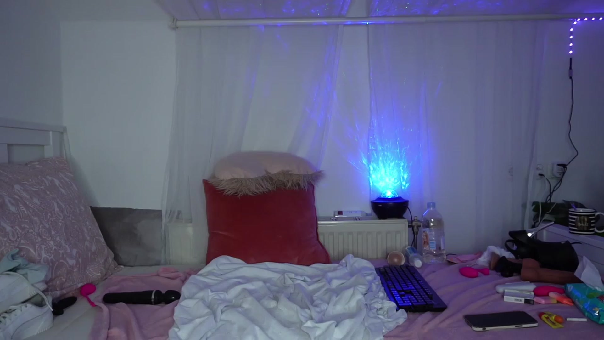 Gallery image thumbnail from AshleyJohnes's myfreecams stream on, 06/26/2023, 05:35 image 15 of 20
