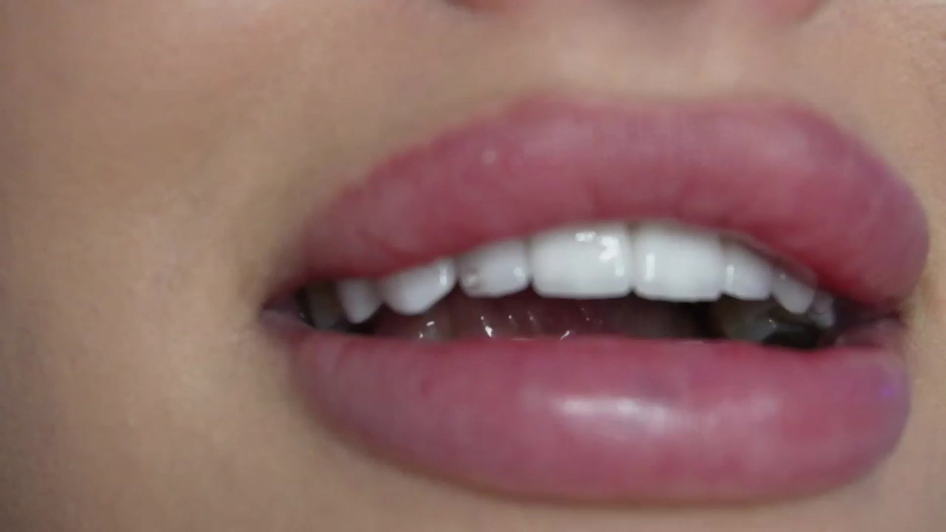Gallery image thumbnail from AshleyJohnes's myfreecams stream on, 06/28/2023, 03:46 image 17 of 20