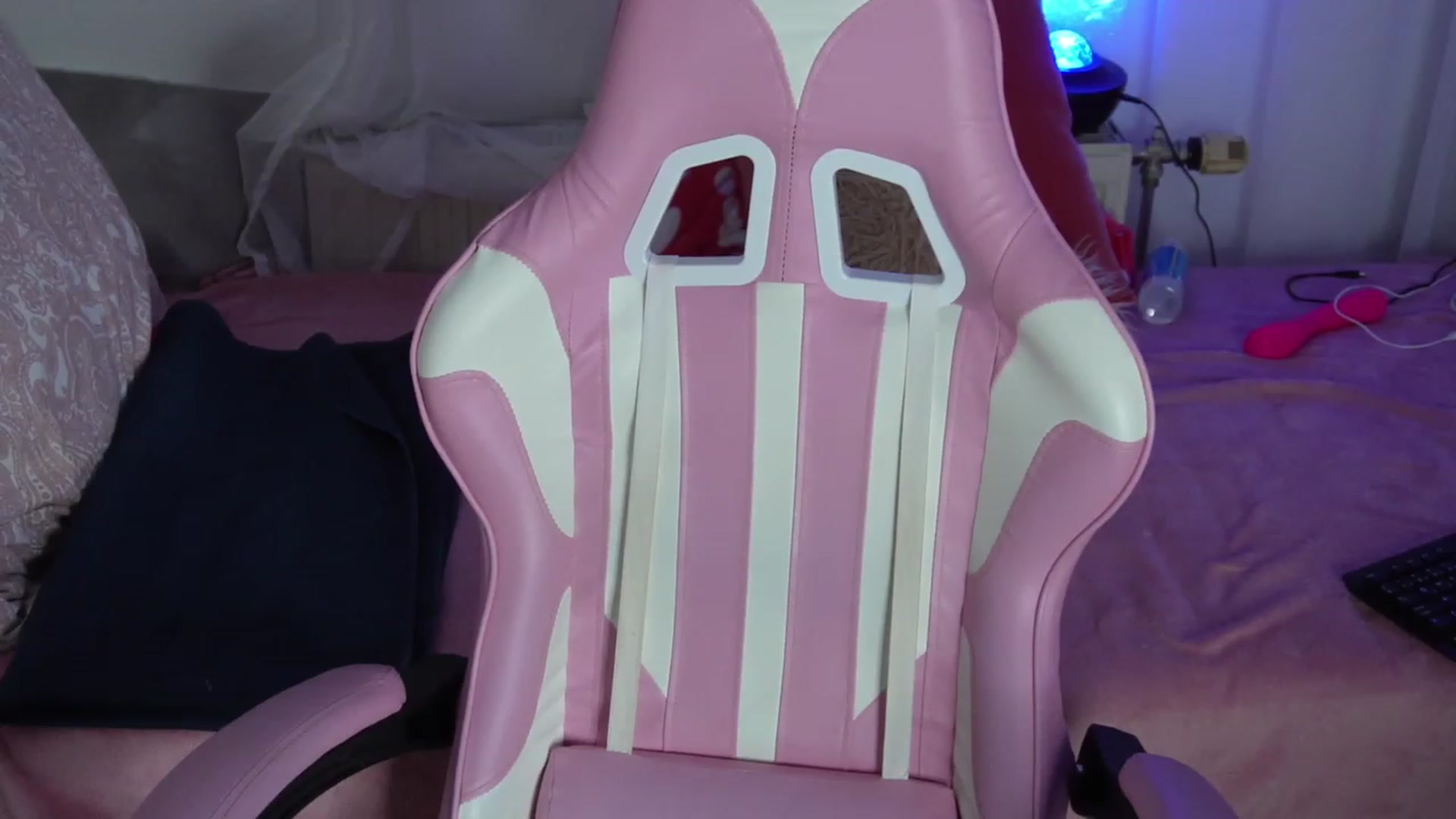 Gallery image thumbnail from AshleyJohnes's myfreecams stream on, 07/12/2023, 03:53 image 4 of 20