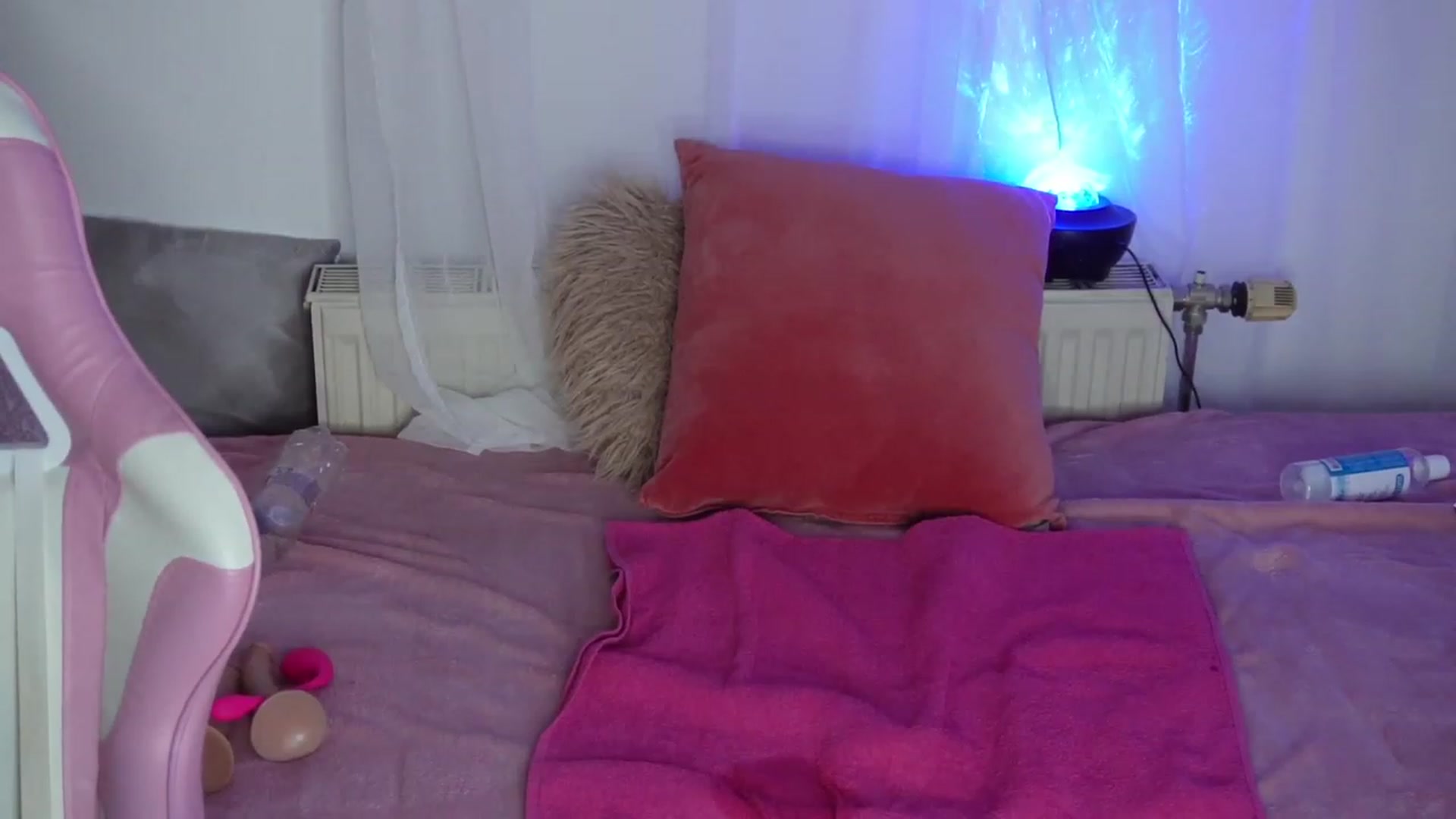 Gallery image thumbnail from AshleyJohnes's myfreecams stream on, 08/07/2023, 08:15 image 4 of 20