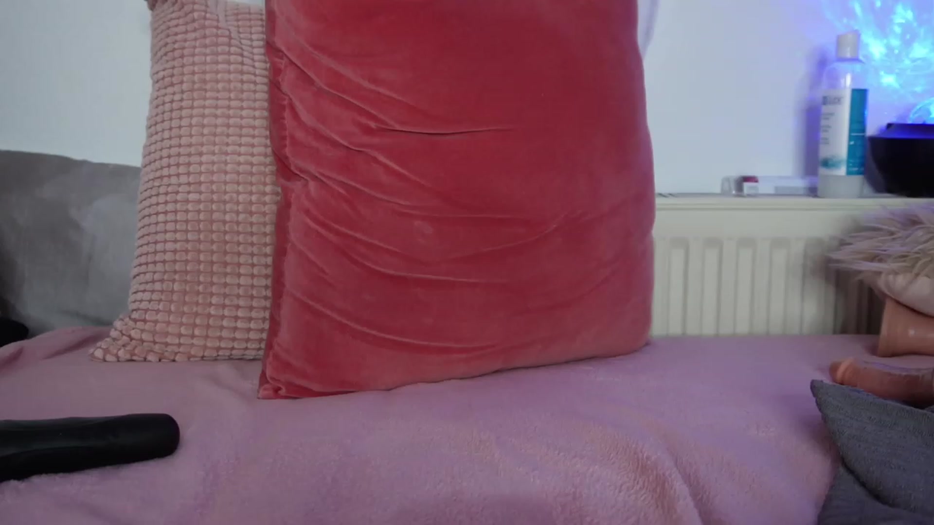 Gallery image thumbnail from AshleyJohnes's myfreecams stream on, 08/18/2023, 07:12 image 17 of 20