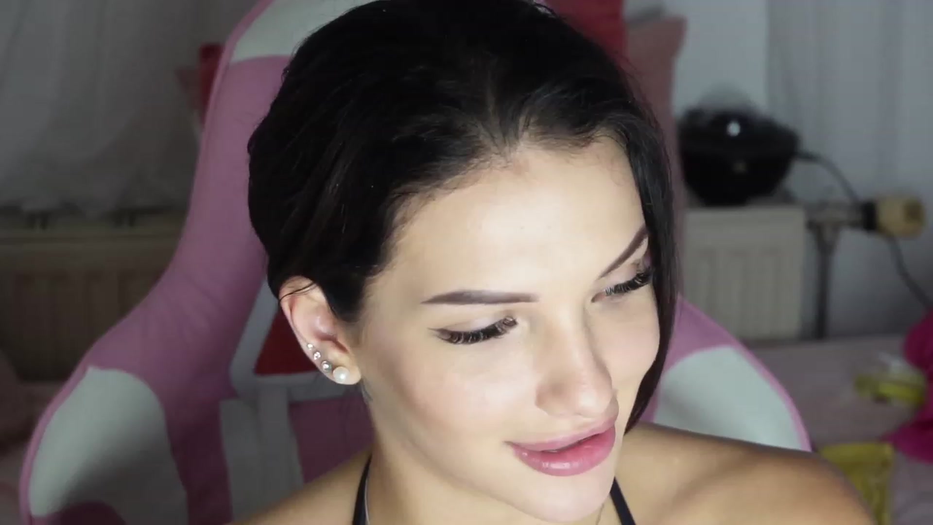 Gallery image thumbnail from AshleyJohnes's myfreecams stream on, 08/22/2023, 08:04 image 20 of 20