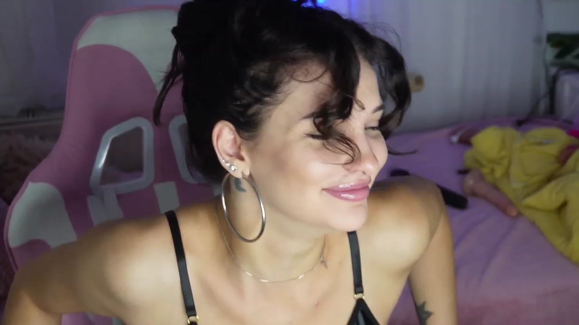Gallery image thumbnail from AshleyJohnes's myfreecams stream on, 09/03/2023, 05:22 image 19 of 20