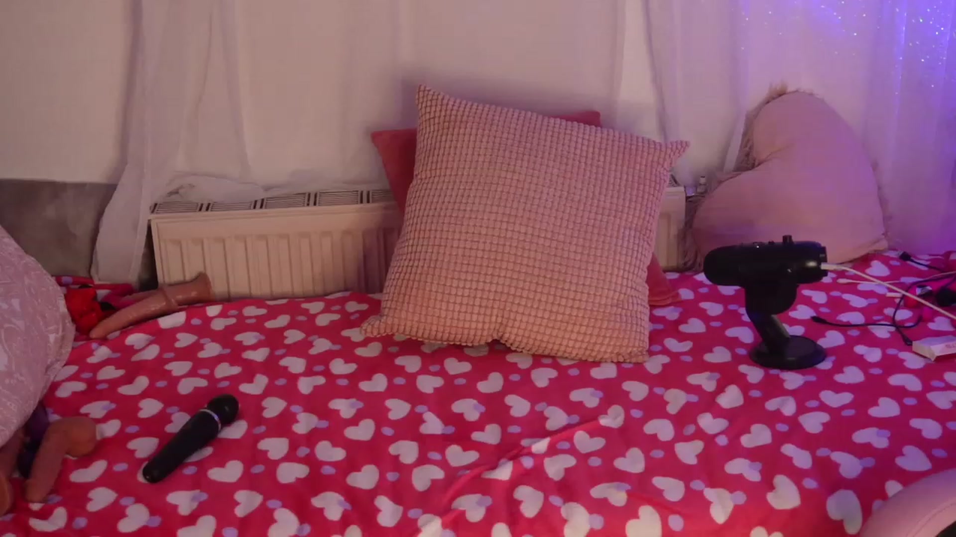 Gallery image thumbnail from AshleyJohnes's myfreecams stream on, 01/11/2024, 07:19 image 18 of 20