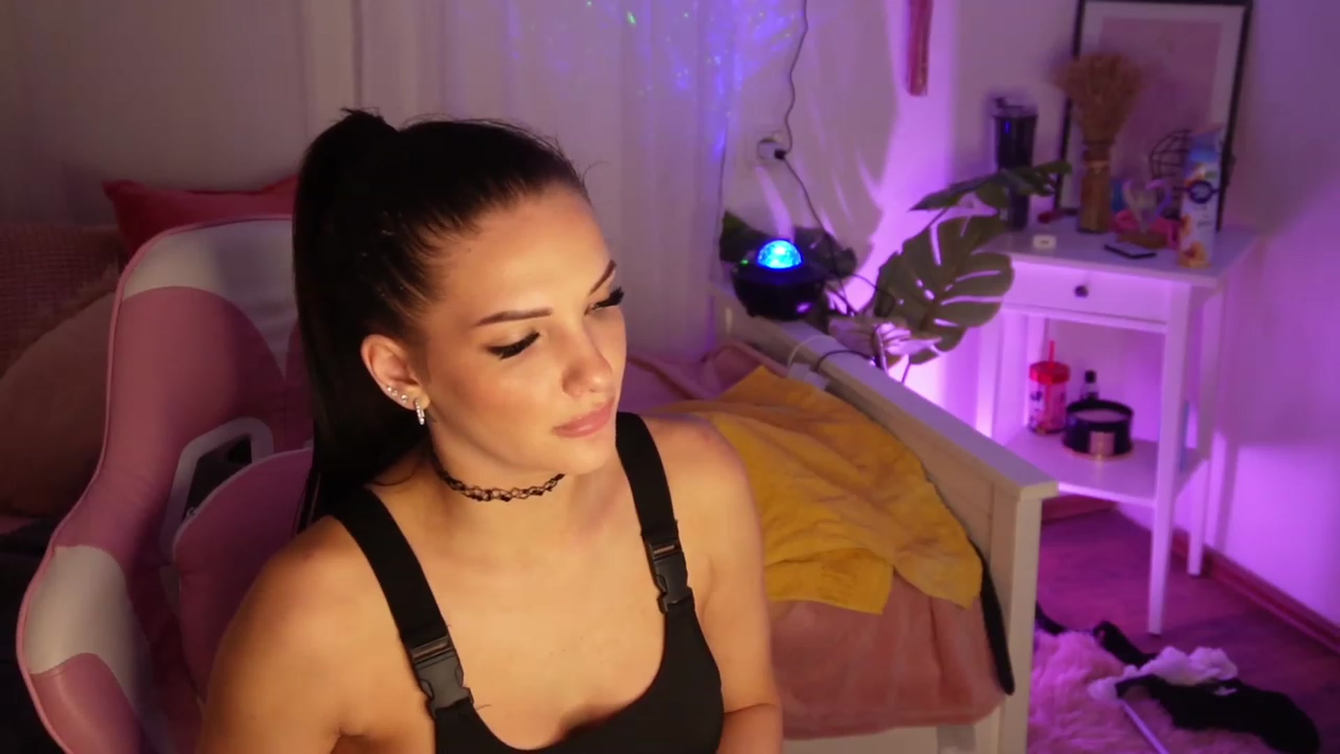 Gallery image thumbnail from AshleyJohnes's myfreecams stream on, 01/16/2024, 05:58 image 20 of 20