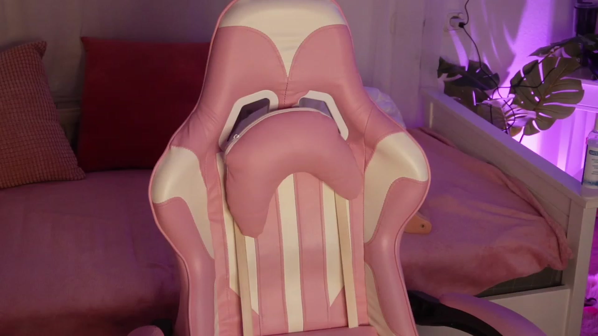 Gallery image thumbnail from AshleyJohnes's myfreecams stream on, 01/29/2024, 16:29 image 16 of 20