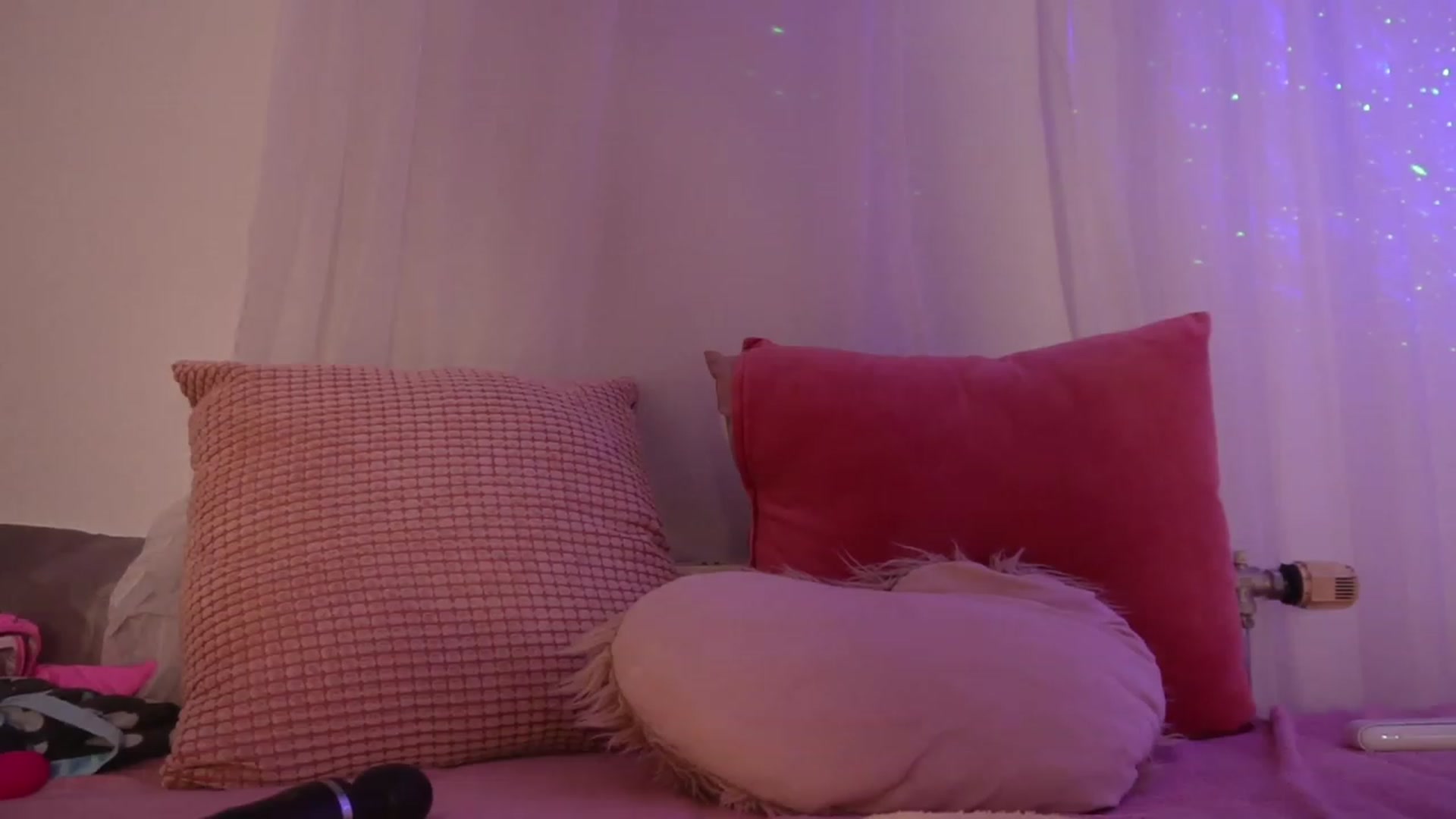 Gallery image thumbnail from AshleyJohnes's myfreecams stream on, 02/26/2024, 10:07 image 8 of 20