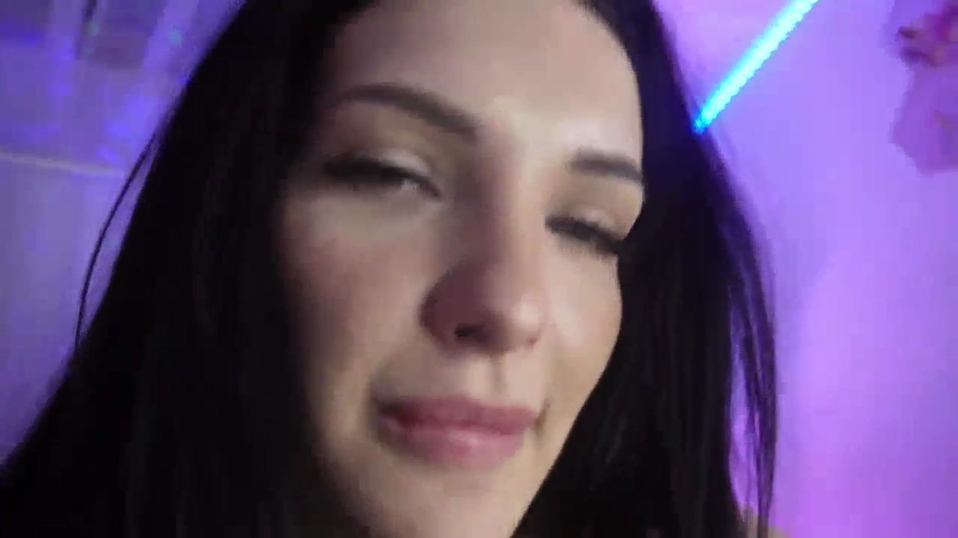 Gallery image thumbnail from AshleyJohnes's myfreecams stream on, 04/06/2024, 07:43 image 18 of 20