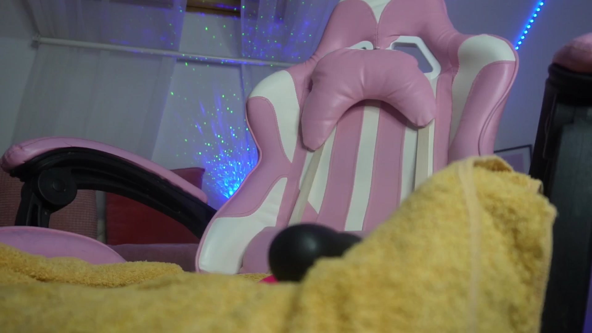 Gallery image thumbnail from AshleyJohnes's myfreecams stream on, 06/08/2024, 06:19 image 19 of 20