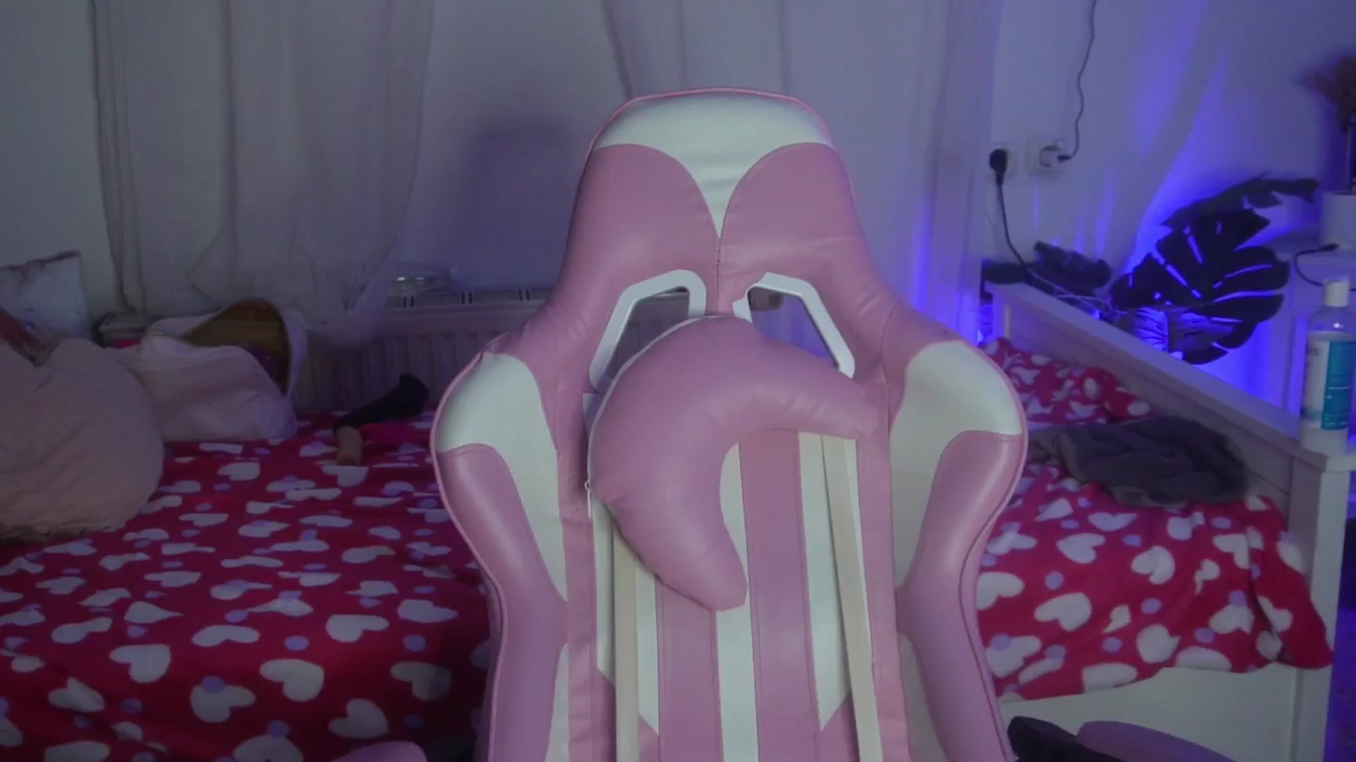 Gallery image thumbnail from AshleyJohnes's myfreecams stream on, 07/05/2024, 07:09 image 8 of 20