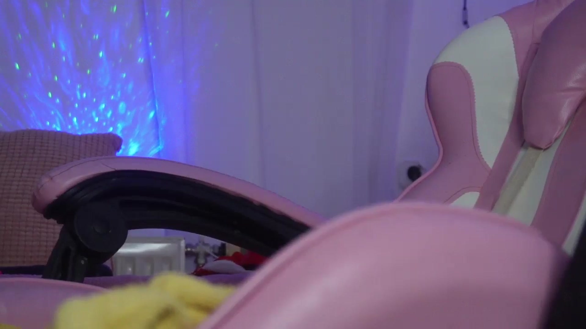 Gallery image thumbnail from AshleyJohnes's myfreecams stream on, 08/10/2024, 07:15 image 13 of 20