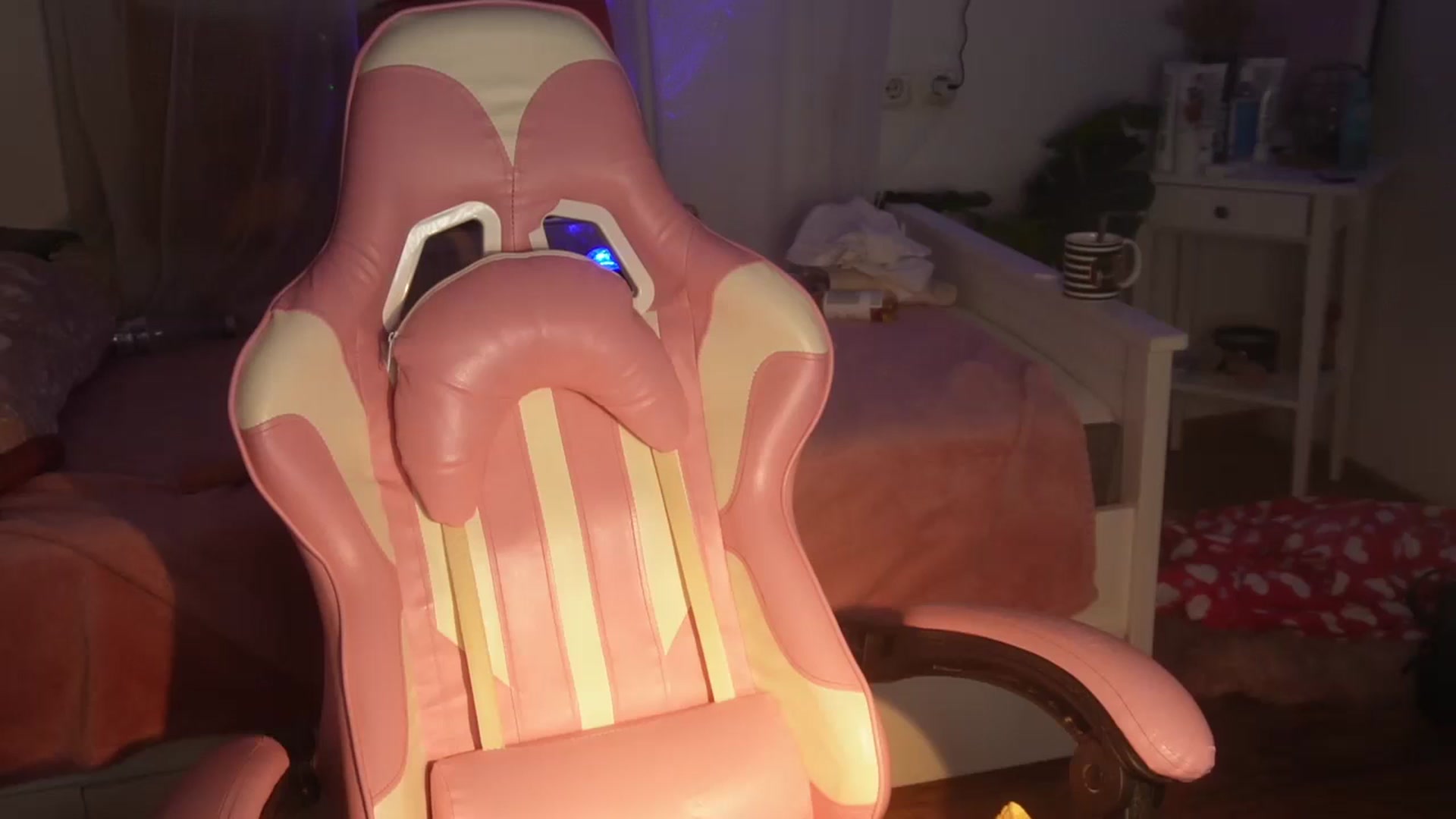 Gallery image thumbnail from AshleyJohnes's myfreecams stream on, 11/10/2024, 07:48 image 16 of 20
