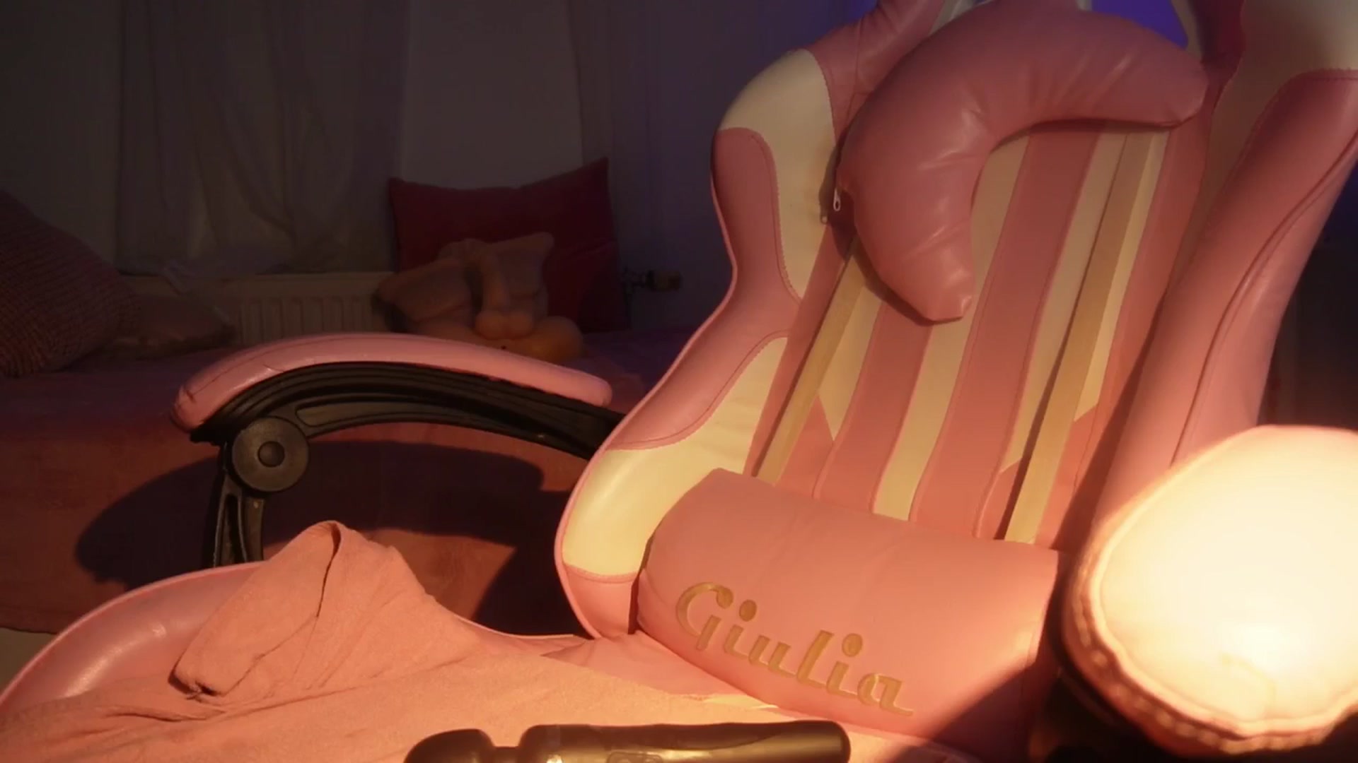 Gallery image thumbnail from AshleyJohnes's myfreecams stream on, 01/08/2025, 23:48 image 11 of 20