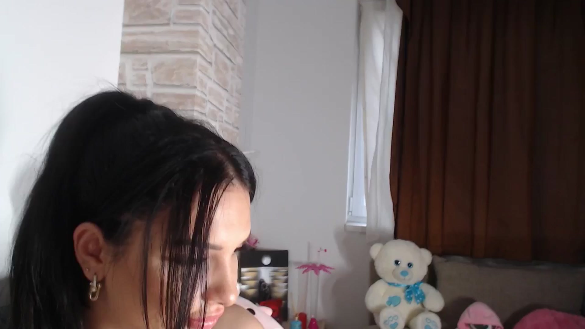 Gallery image thumbnail from AshleyJohnes's myfreecams stream on, 04/24/2025, 04:27 image 17 of 20