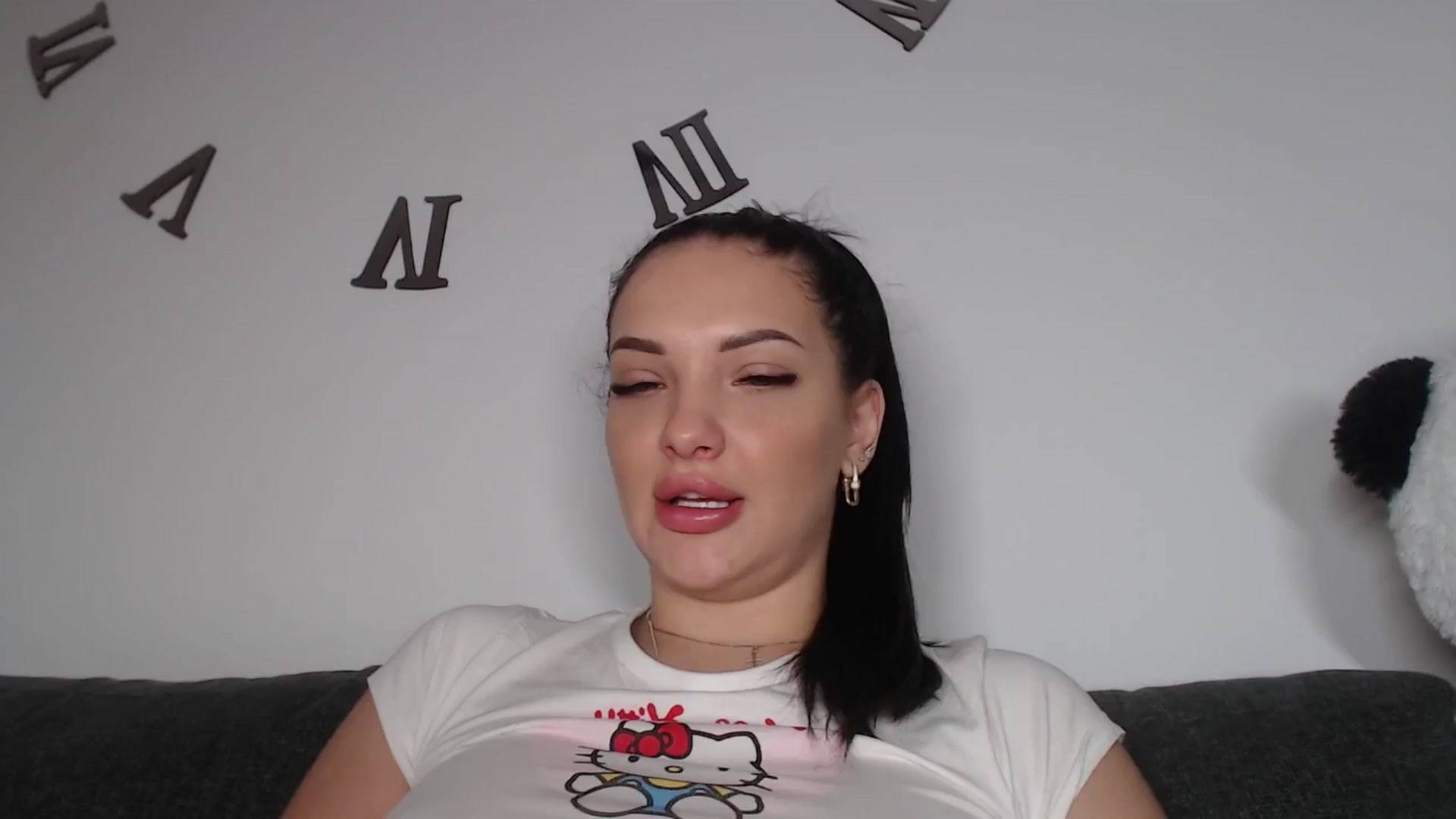 Gallery image thumbnail from AshleyJohnes's myfreecams stream on, 04/25/2025, 06:16 image 4 of 20