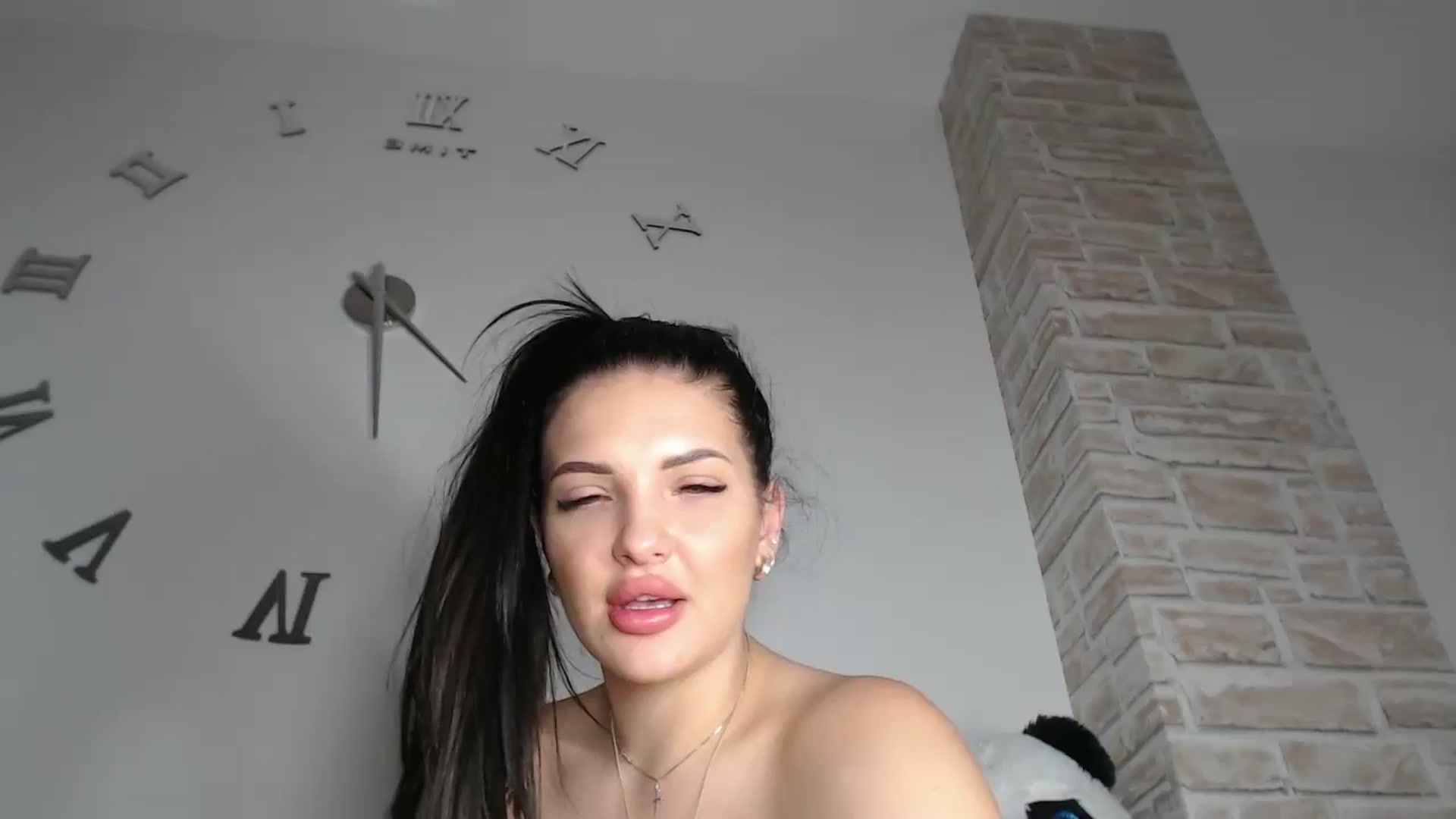 Gallery image thumbnail from AshleyJohnes's myfreecams stream on, 04/26/2025, 06:54 image 14 of 20
