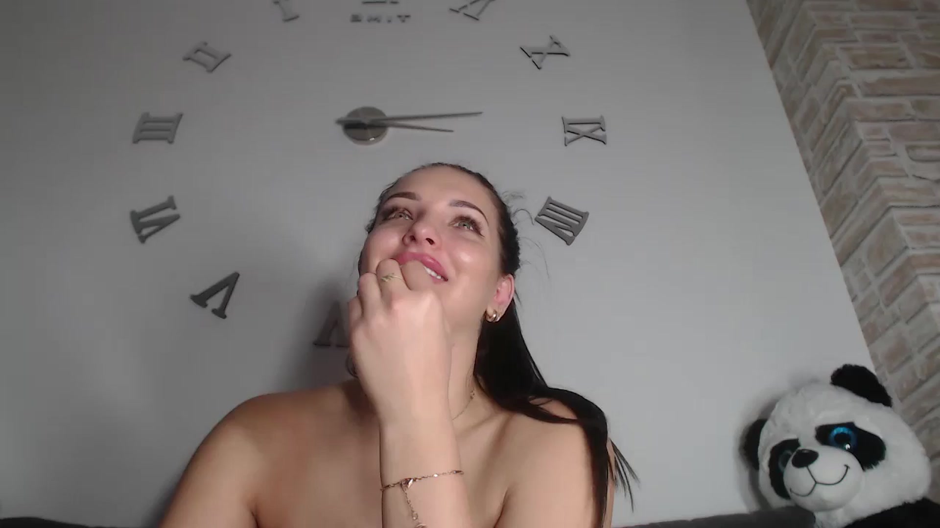 Gallery image thumbnail from AshleyJohnes's myfreecams stream on, 05/08/2025, 07:53 image 3 of 20