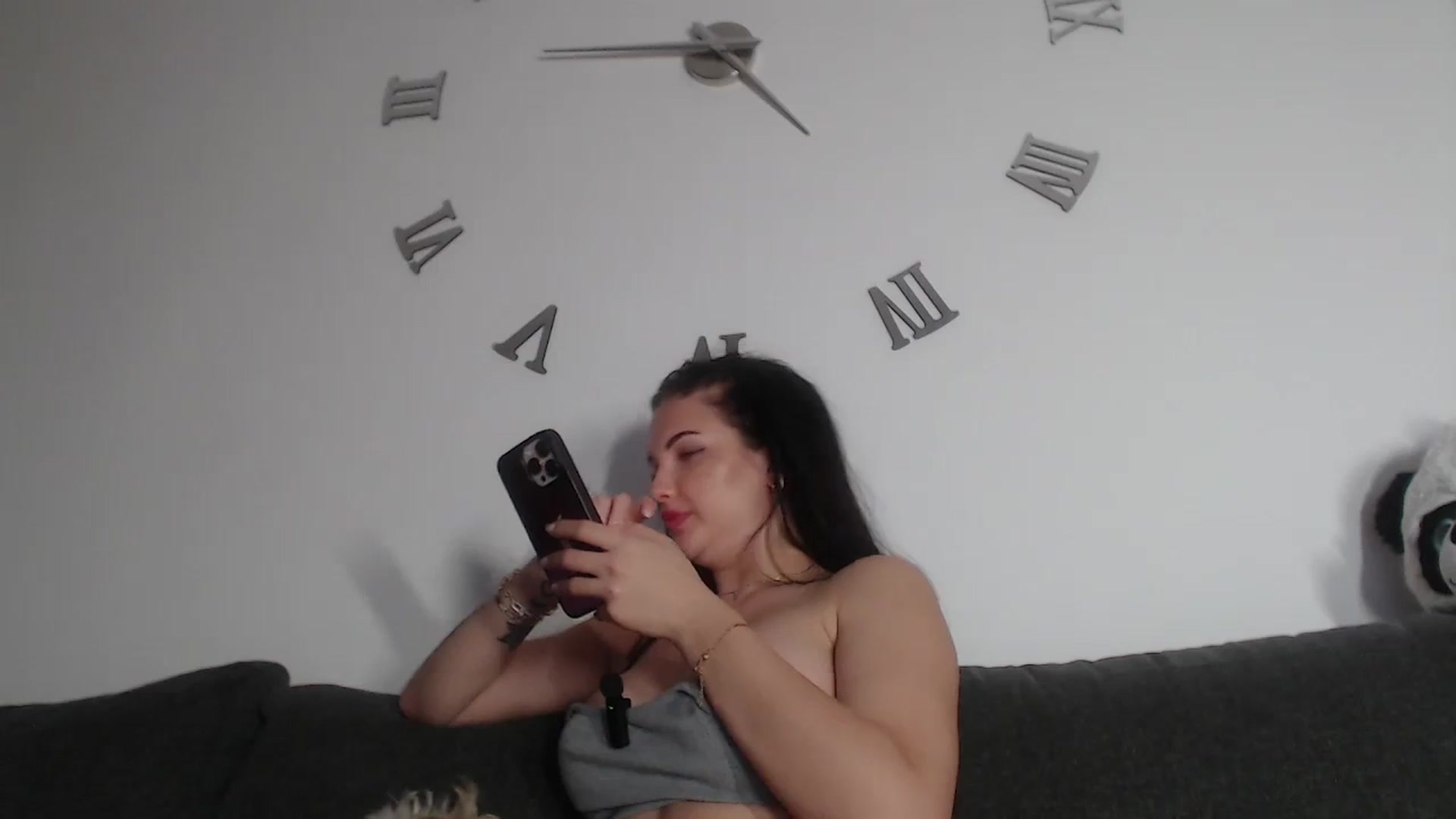 Gallery image thumbnail from AshleyJohnes's myfreecams stream on, 05/09/2025, 06:49 image 18 of 20