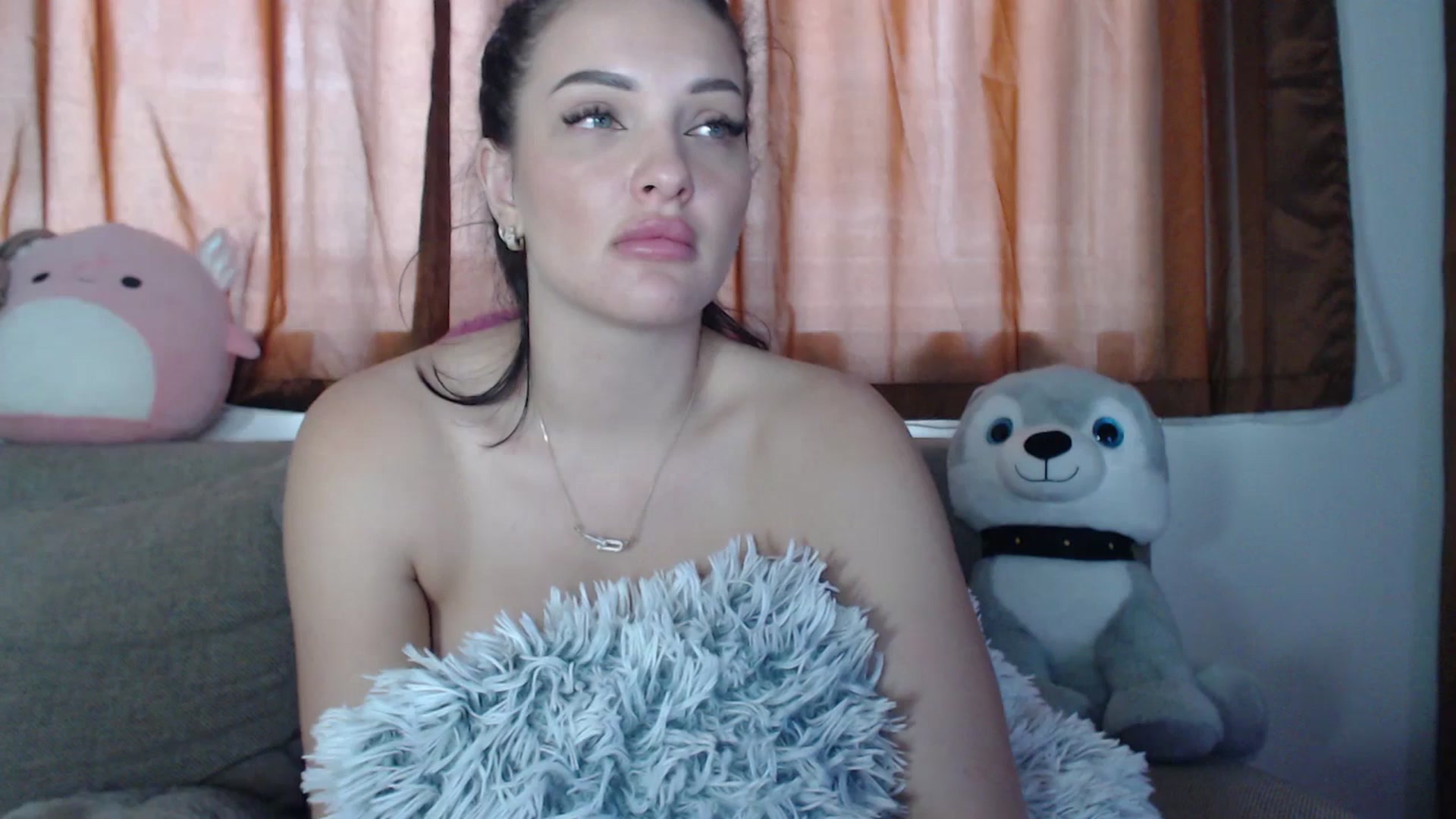 Gallery image thumbnail from AshleyJohnes's myfreecams stream on, 05/18/2025, 06:38 image 15 of 20