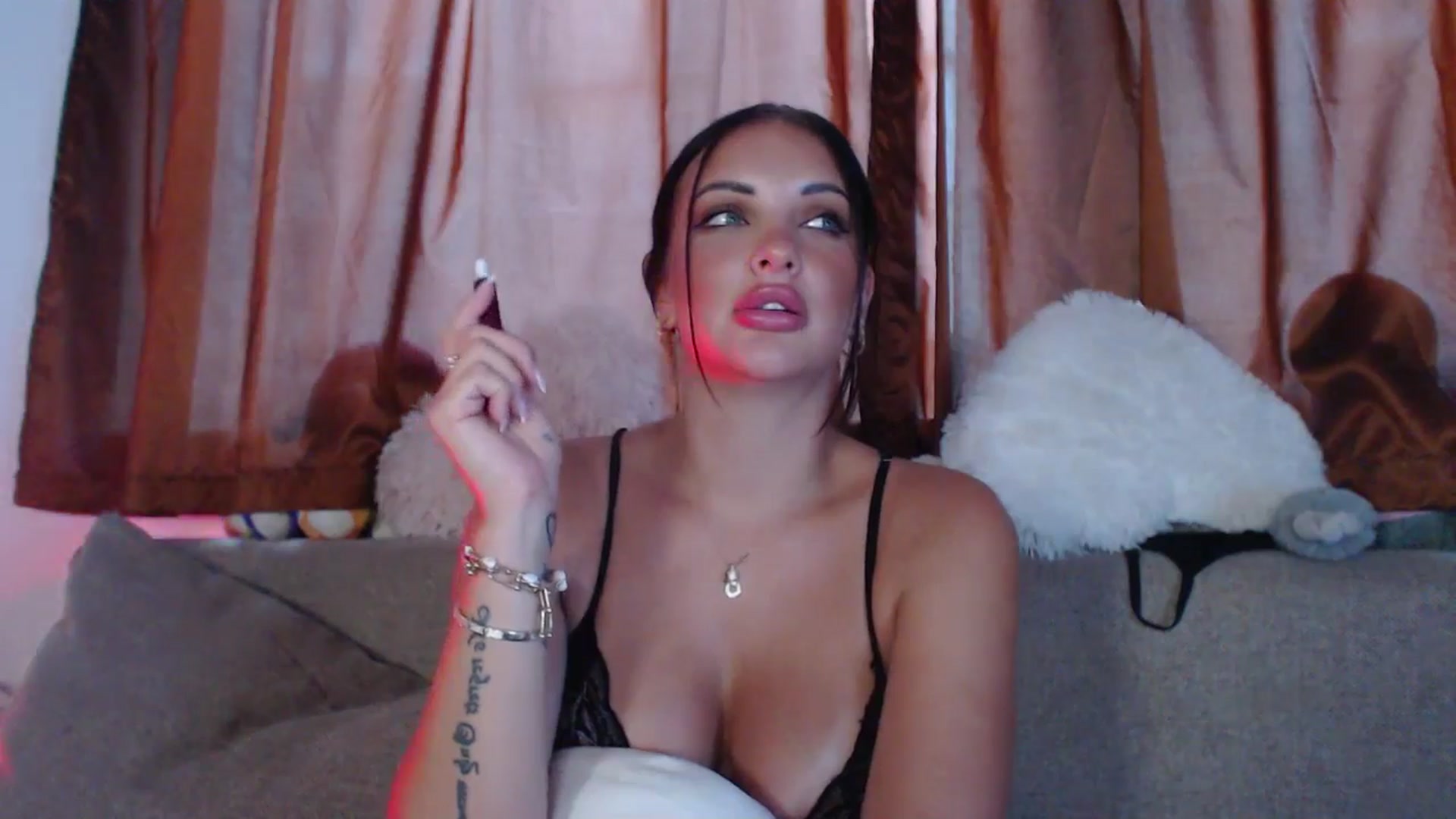 Gallery image thumbnail from AshleyJohnes's myfreecams stream on, 08/16/2025, 04:27 image 20 of 20