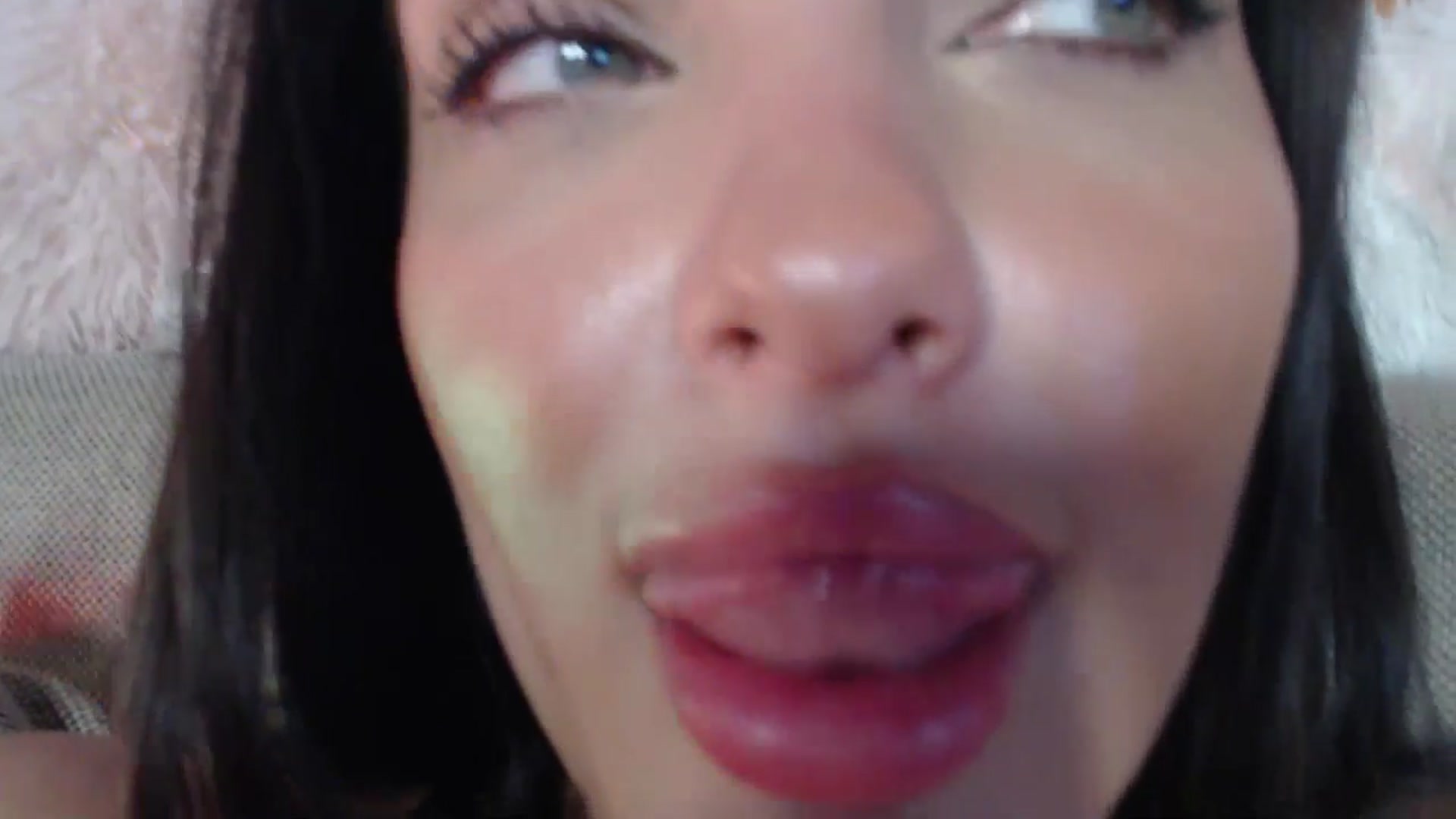 Gallery image thumbnail from AshleyJohnes's myfreecams stream on, 08/23/2025, 07:48 image 8 of 20