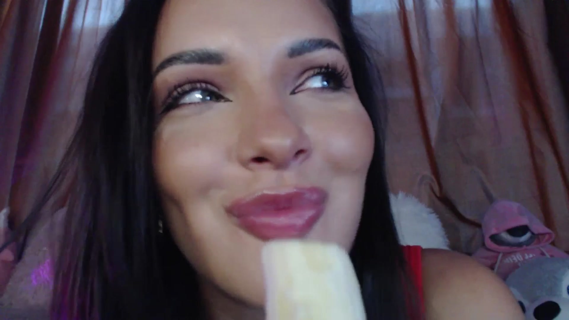 Gallery image thumbnail from AshleyJohnes's myfreecams stream on, 08/26/2025, 04:29 image 12 of 20
