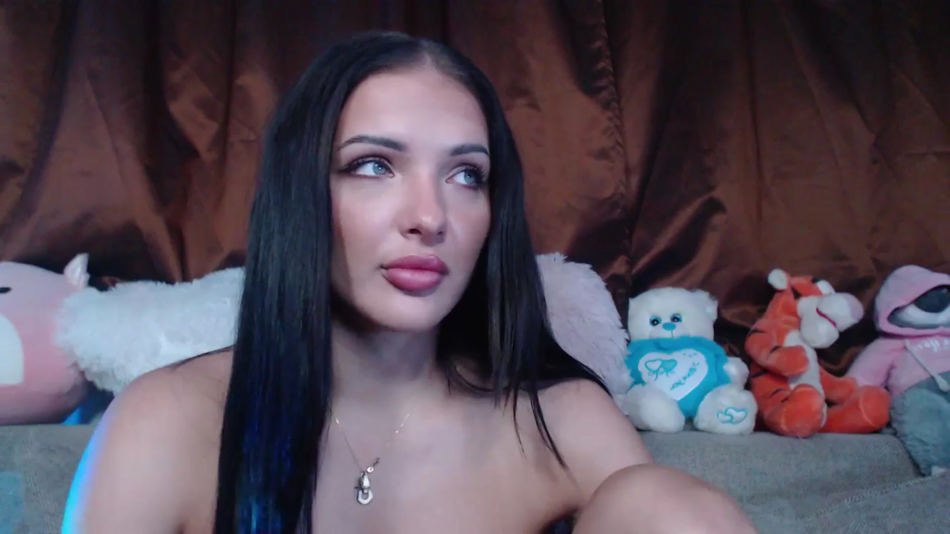 Gallery image thumbnail from AshleyJohnes's myfreecams stream on, 08/31/2025, 04:02 image 4 of 20