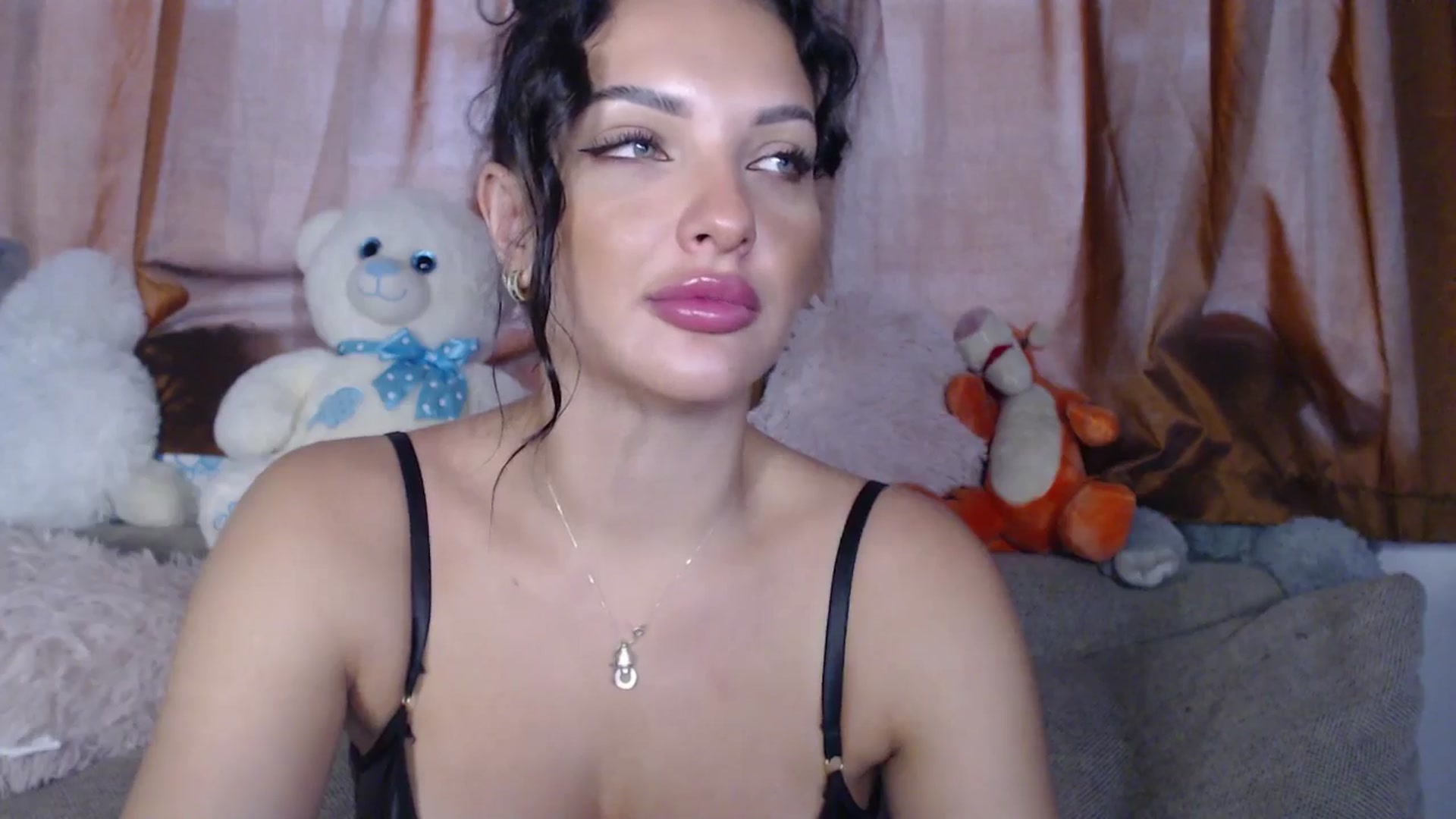 Gallery image thumbnail from AshleyJohnes's myfreecams stream on, 09/16/2025, 07:34 image 6 of 20