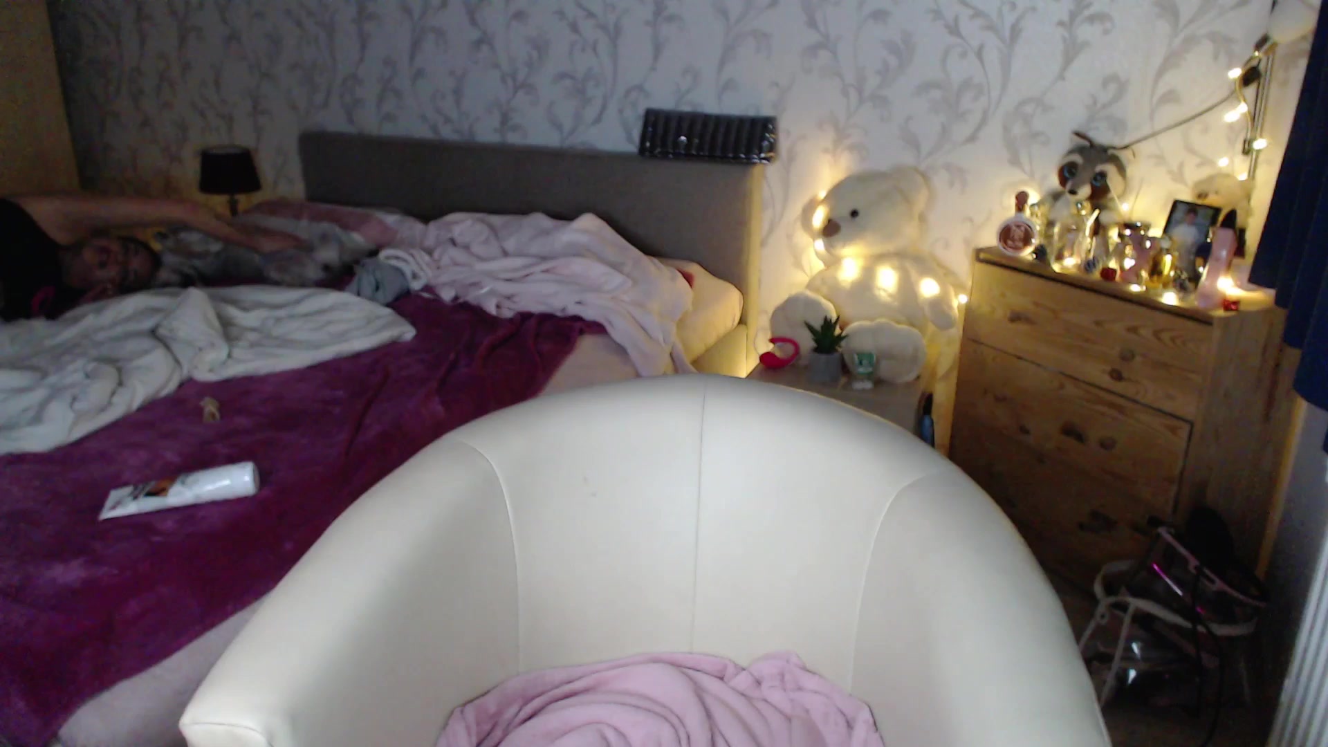 Gallery image thumbnail from AshleyJohnes's myfreecams stream on, 10/01/2025, 05:29 image 14 of 20