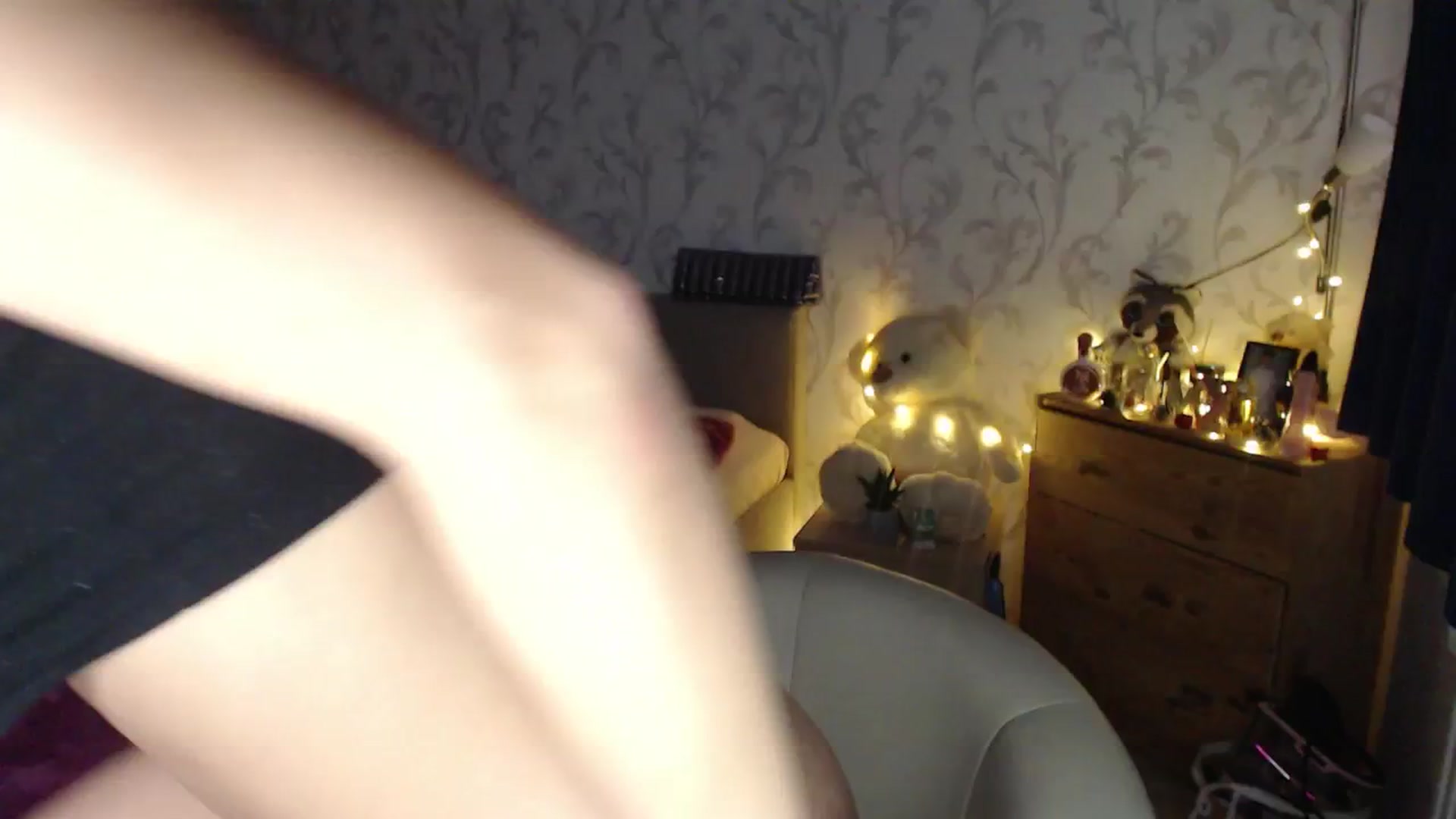 Gallery image thumbnail from AshleyJohnes's myfreecams stream on, 10/01/2025, 06:01 image 4 of 20