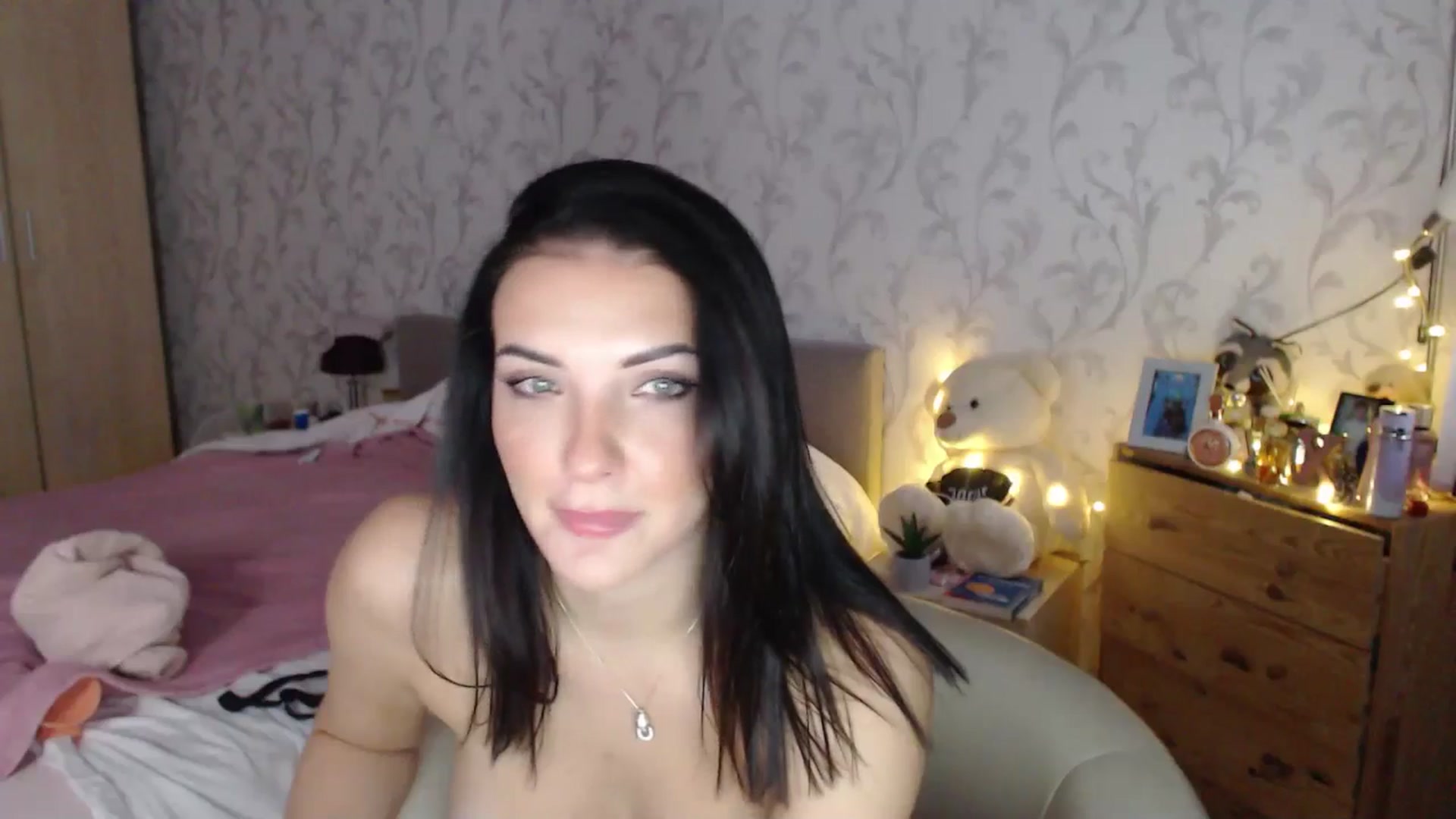 Gallery image thumbnail from AshleyJohnes's myfreecams stream on, 10/29/2025, 06:43 image 16 of 20