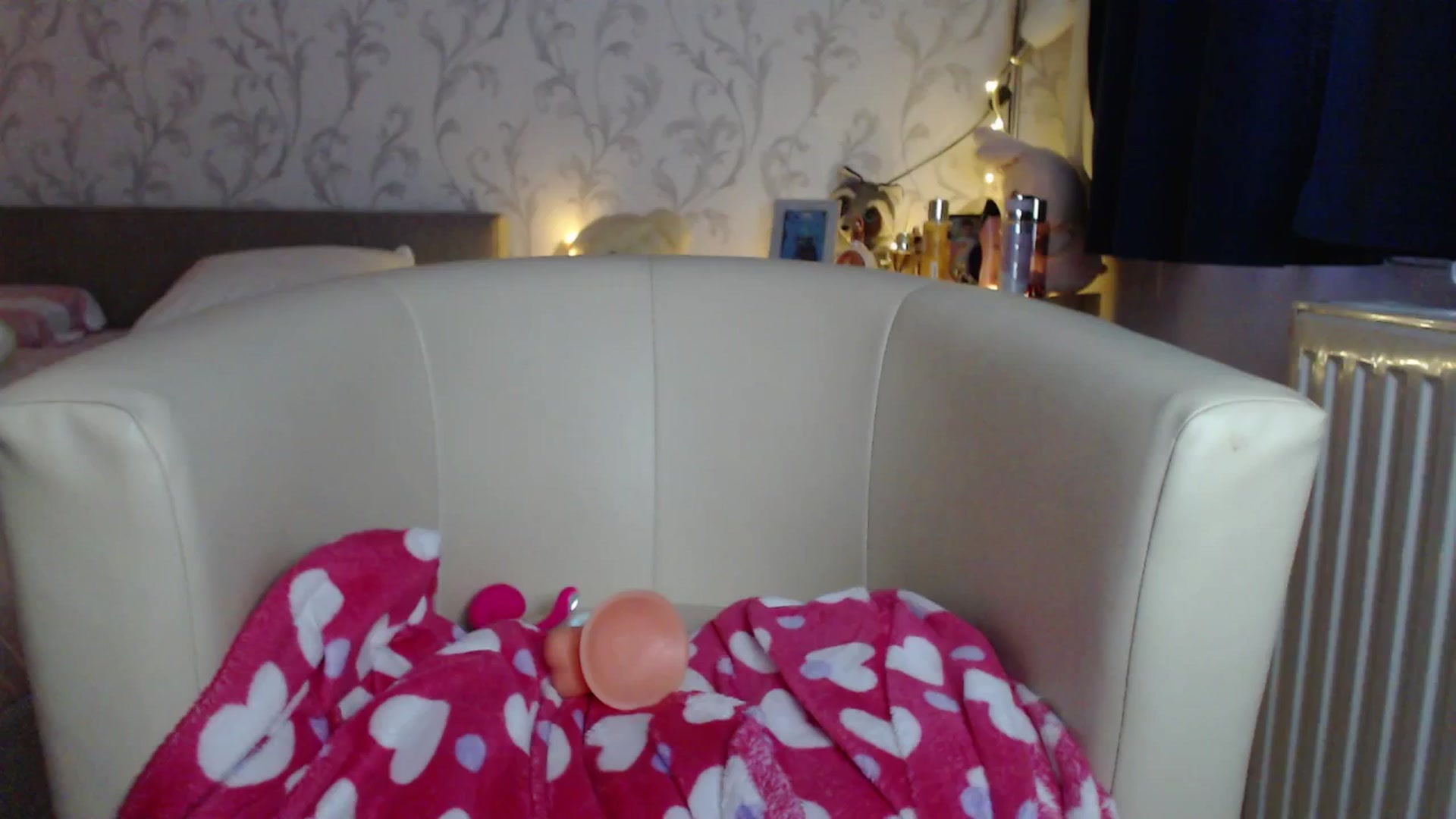Gallery image thumbnail from AshleyJohnes's myfreecams stream on, 11/13/2025, 08:19 image 13 of 20